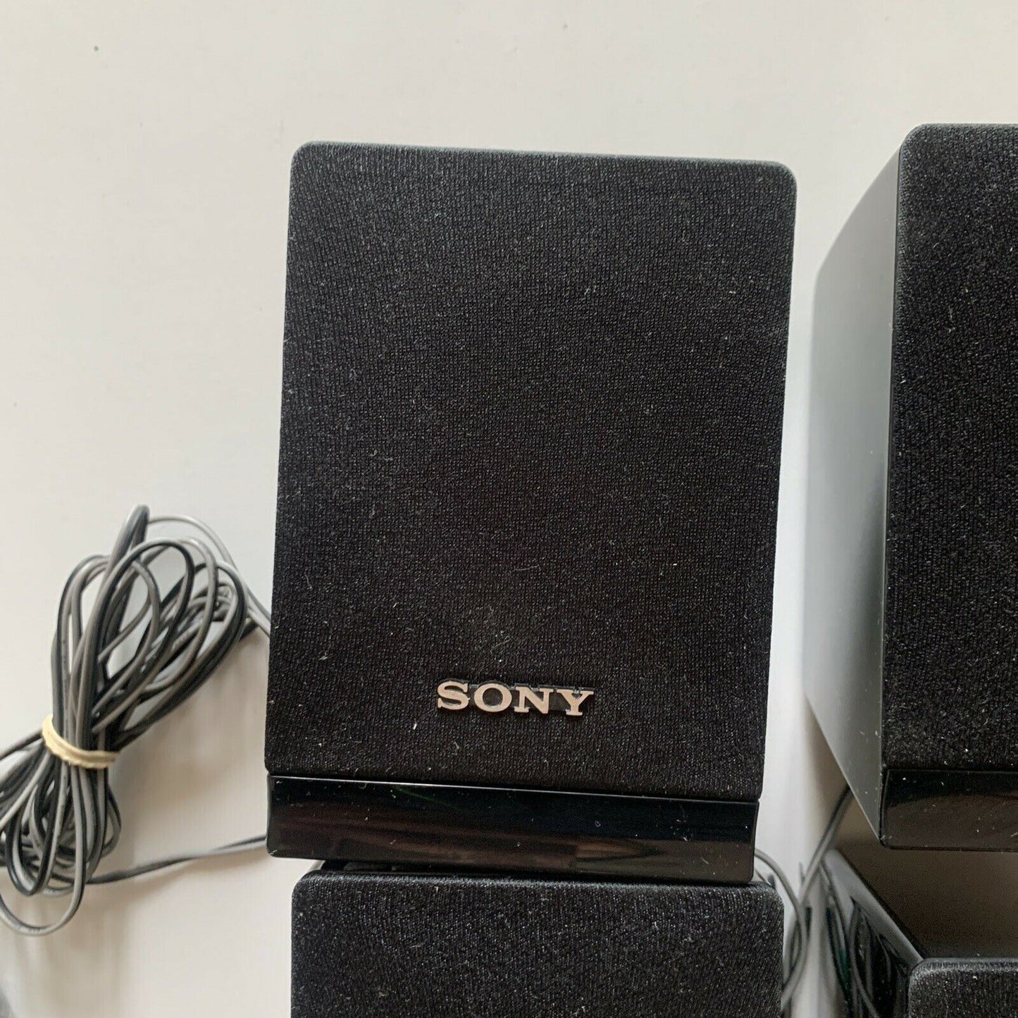 4x Sony SS-TS121 Speakers (Surround Left, Front Right, Front Left, Centre)