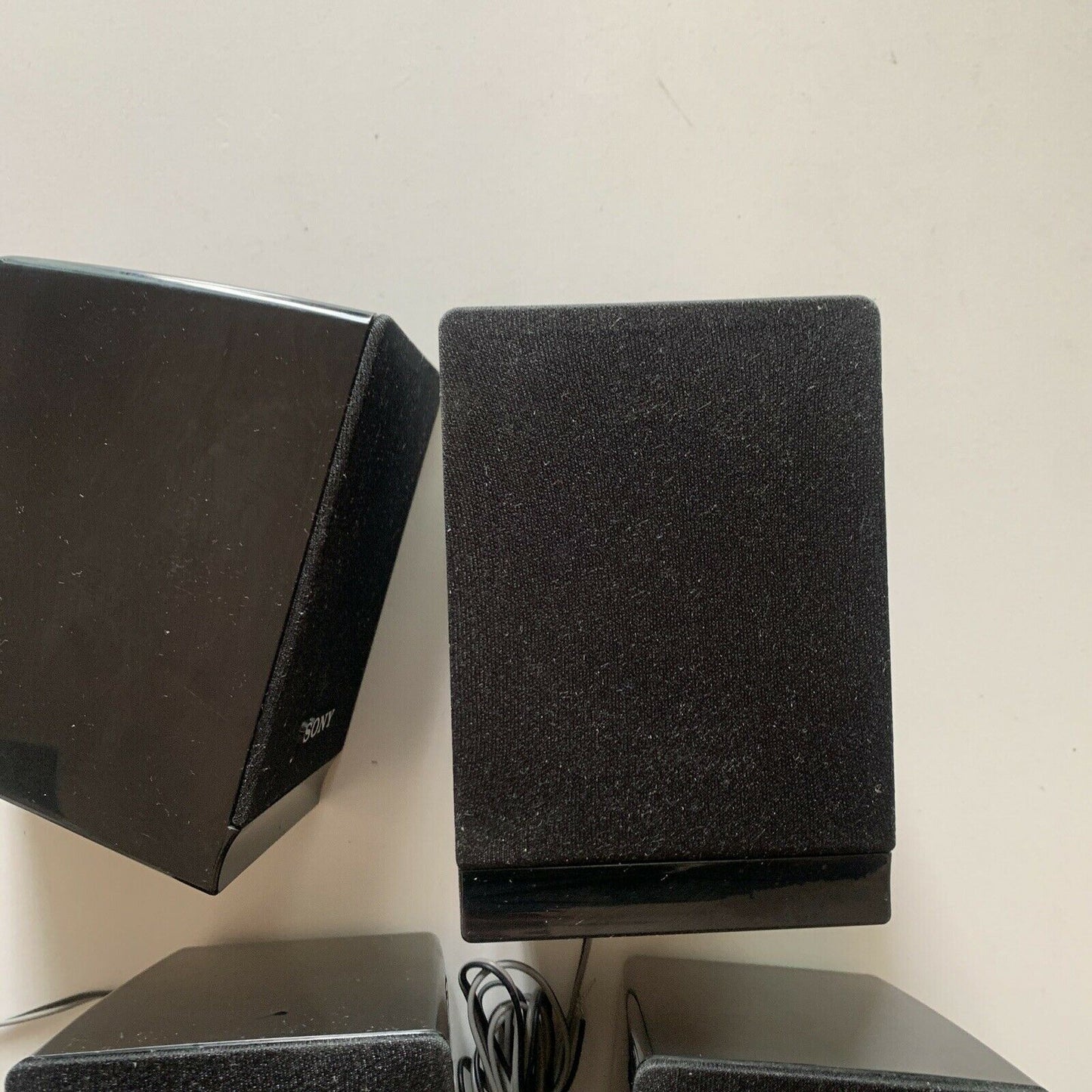 4x Sony SS-TS121 Speakers (Surround Left, Front Right, Front Left, Centre)