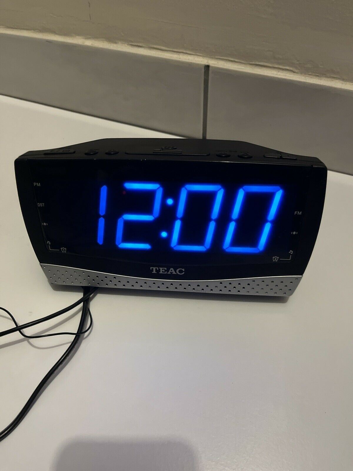 Teac RX185U Big LCD Screen Digital Clock Alarm FM Radio