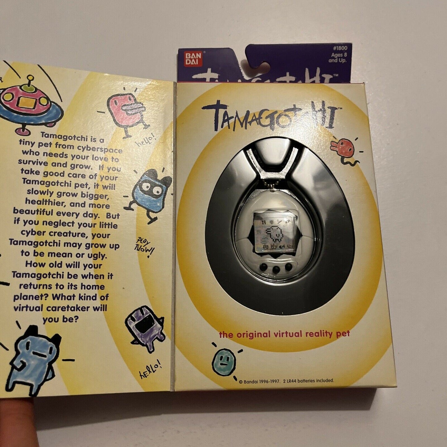*New Unopened* Tamagotchi White 1997 - The Original Virtual Reality Pet #1800