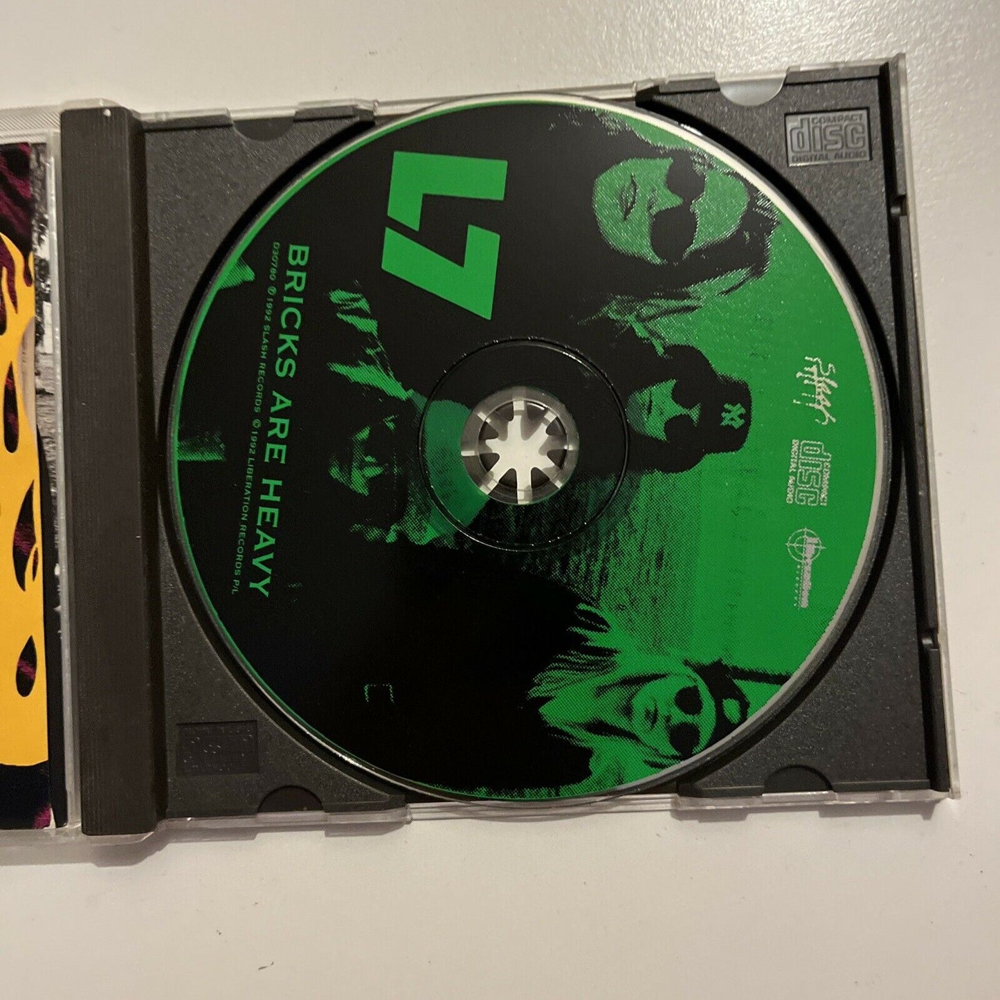 L7 - Bricks Are Heavy (CD, 1992) Slash / Reprise Records
