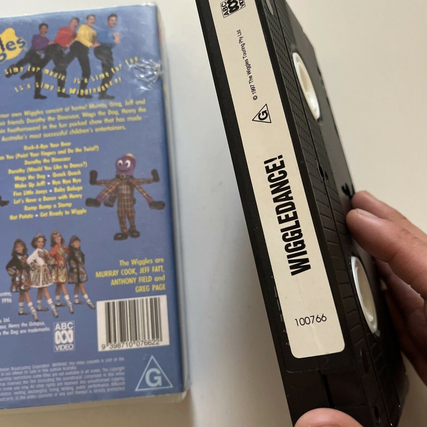The Wiggles Wiggledance Live in concert VHS Video 1998 PAL ABC Video
