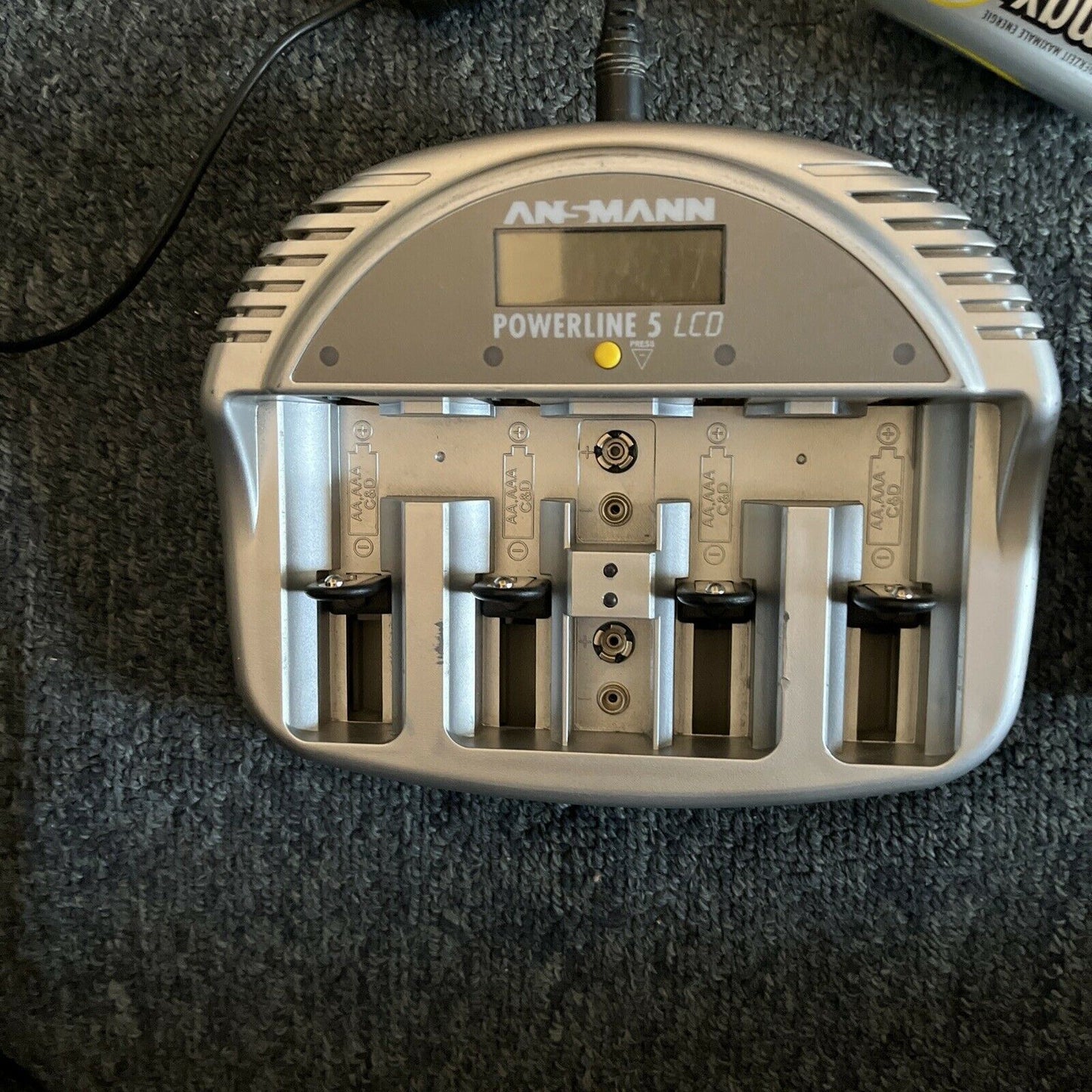 Ansmann Powerline 5 Universal Charger With LCD Display/ 4x D-Size NiMH Batteries