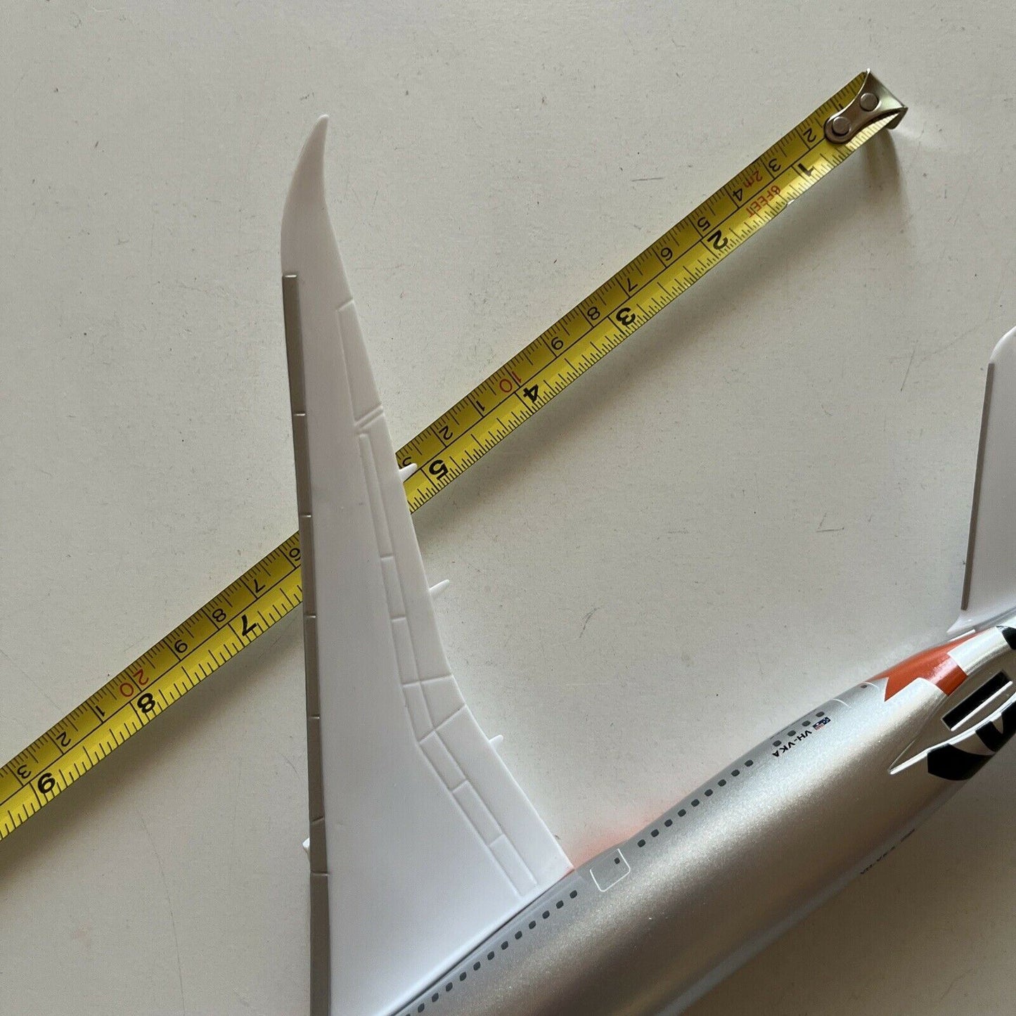 Jetstar Boeing 787-8 Model Airplane 28cm VH-VKA