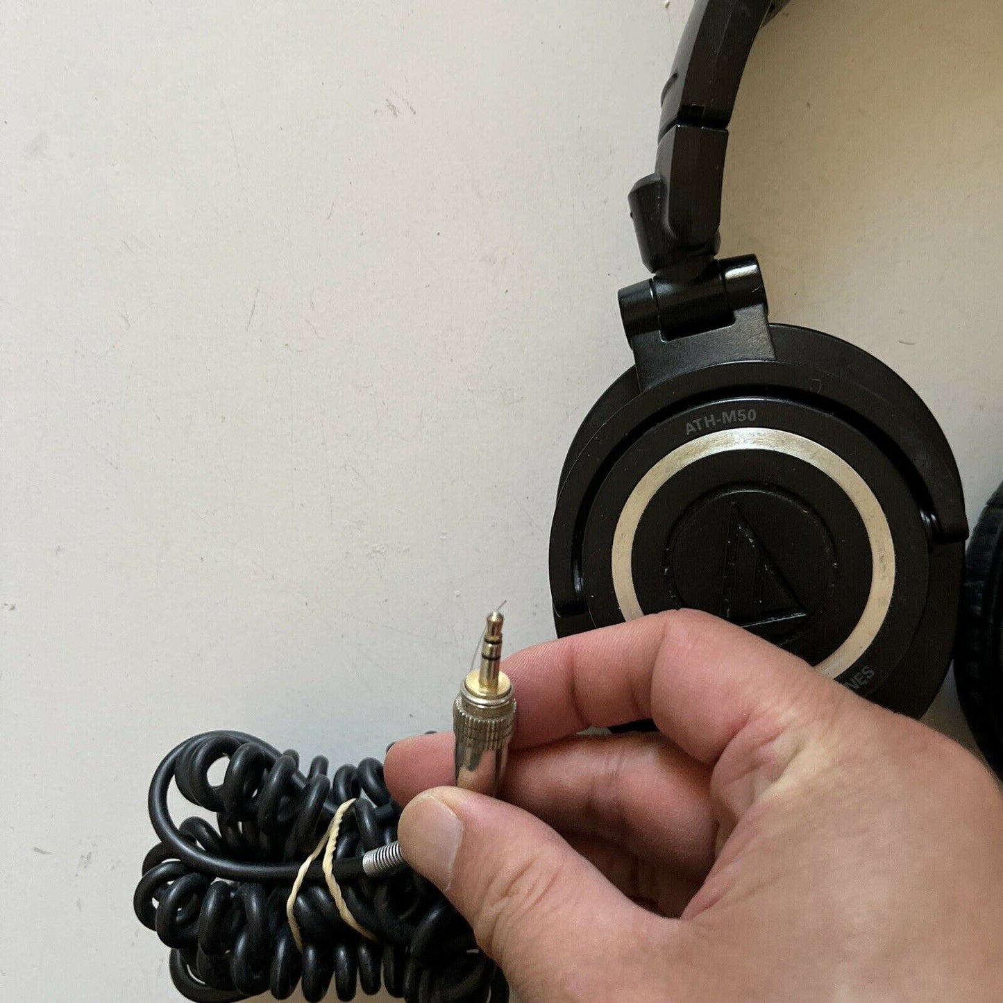 Audio-Technica ATH-M50 Studio Monitor Over the Ear Headphones Black *Very Worn*