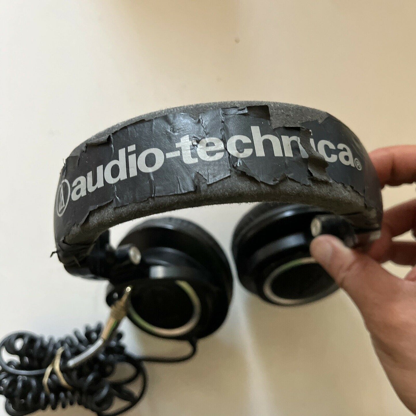 Audio-Technica ATH-M50 Studio Monitor Over the Ear Headphones Black *Very Worn*