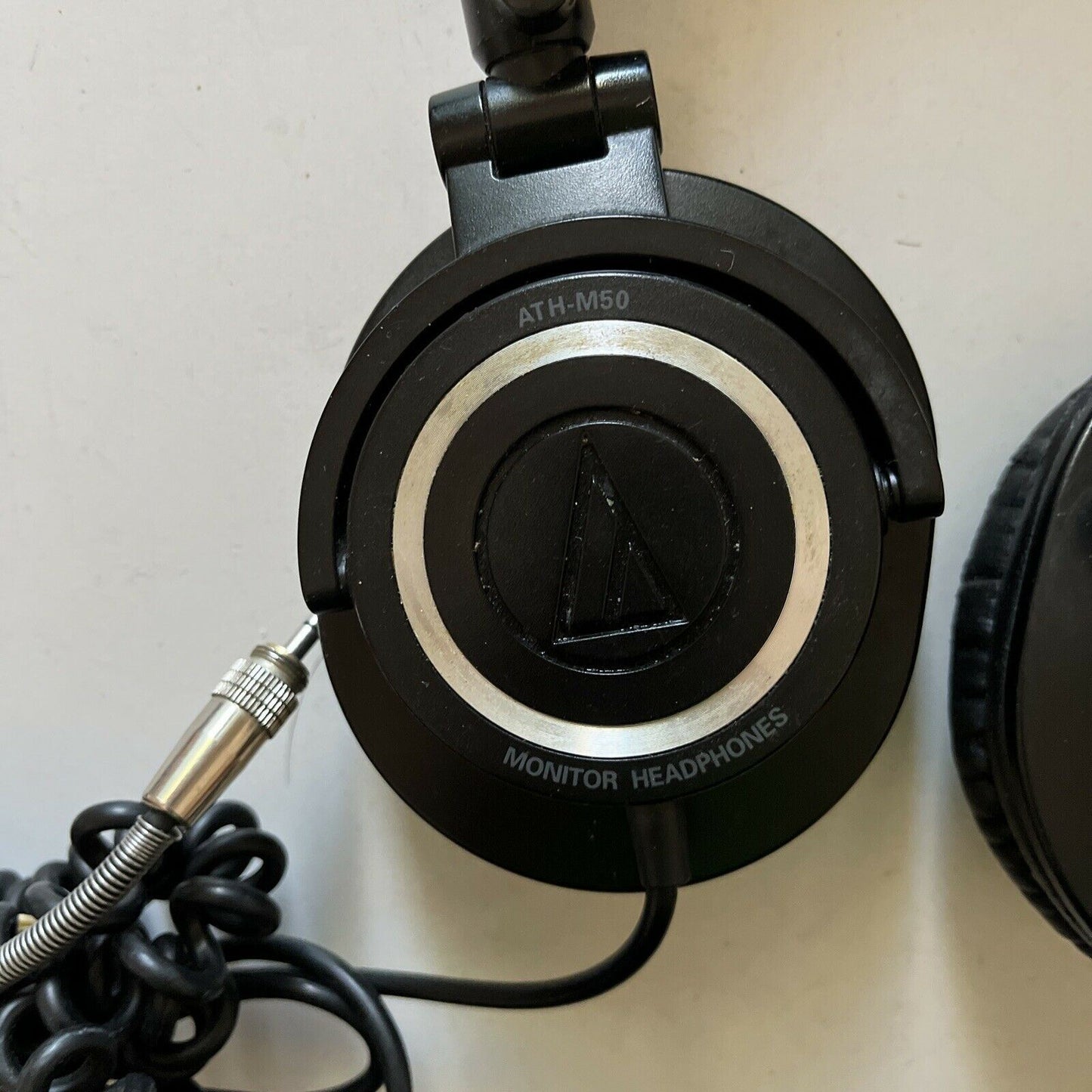 Audio-Technica ATH-M50 Studio Monitor Over the Ear Headphones Black *Very Worn*