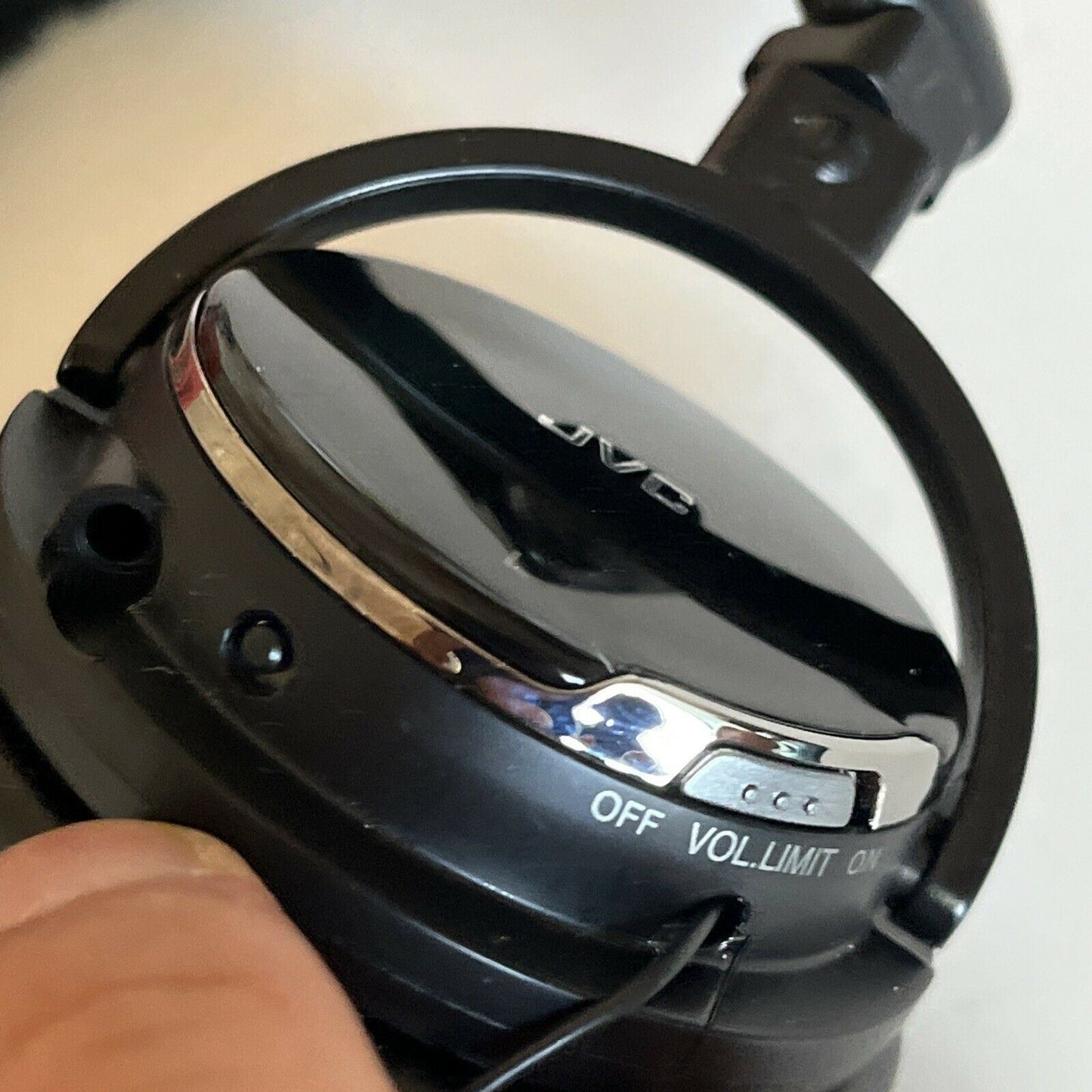 JVC Noise Cancelling Headphones with Retractable Cord HA-NC120