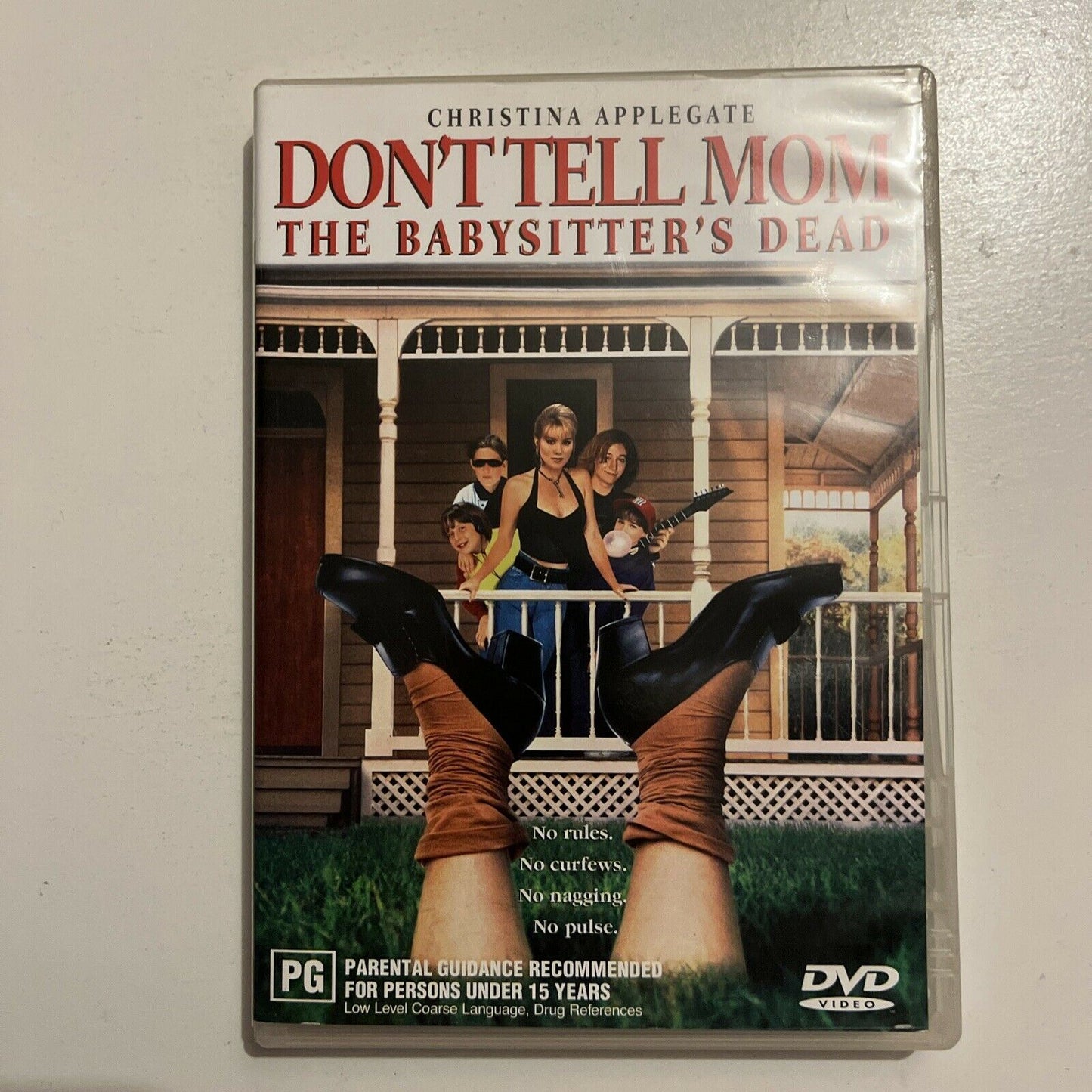 Don't Tell Mom The Baby-Sitter's Dead (DVD, 1991) Christina Applegate. Region 4