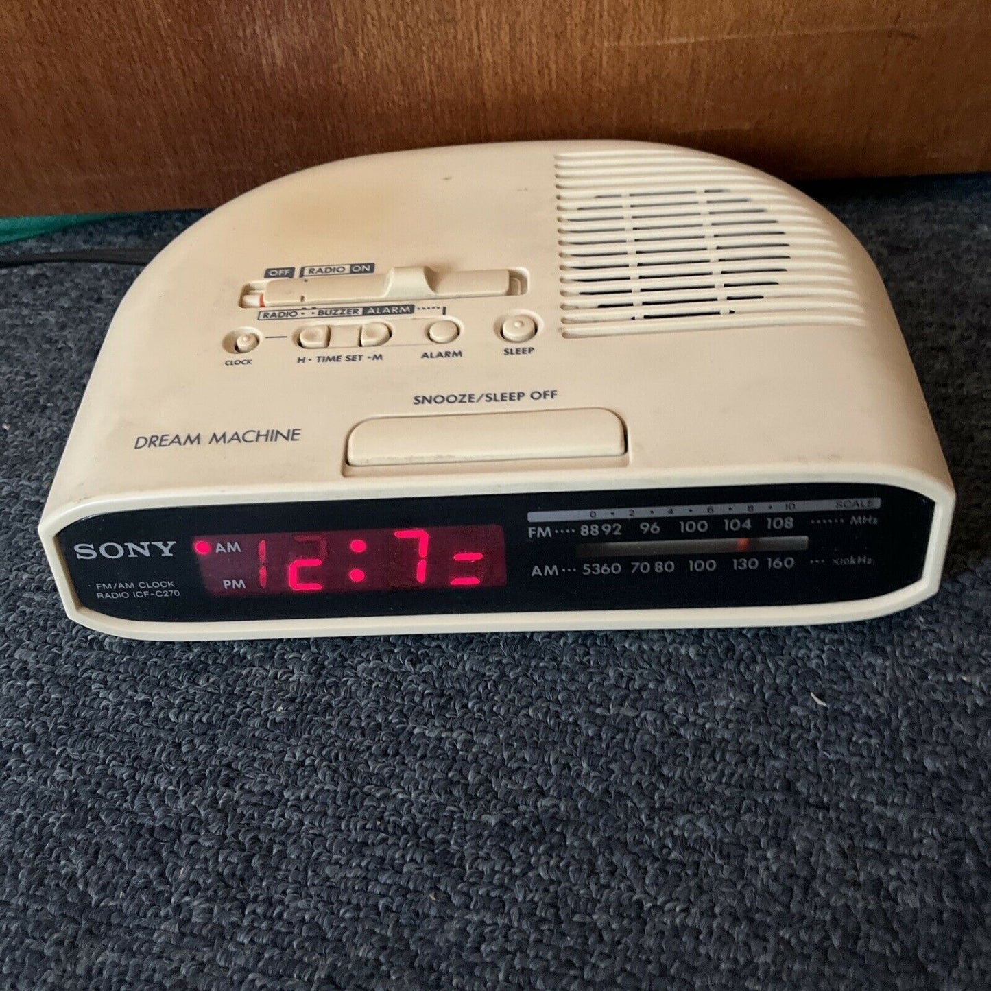 Vintage Sony Dream Machine ICF-C270 Clock Alarm FM/AM Radio