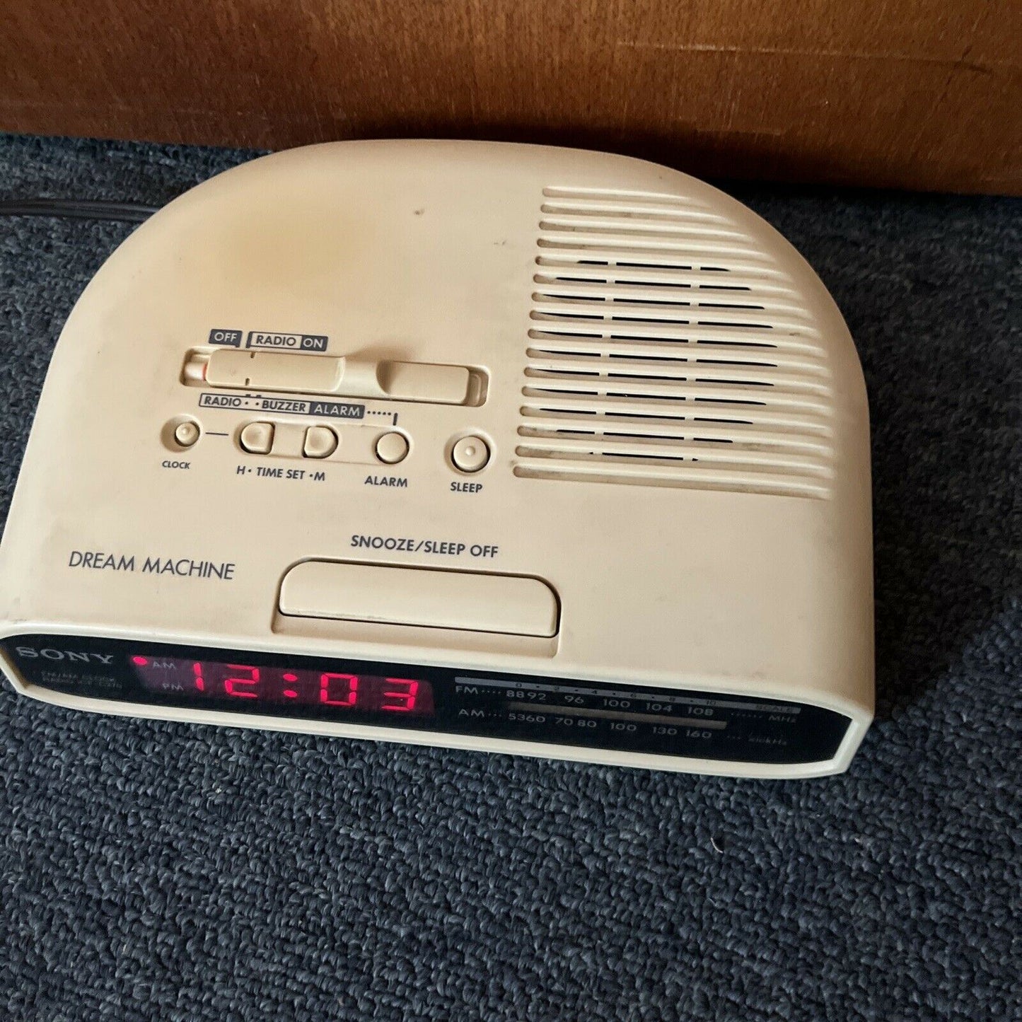 Vintage Sony Dream Machine ICF-C270 Clock Alarm FM/AM Radio