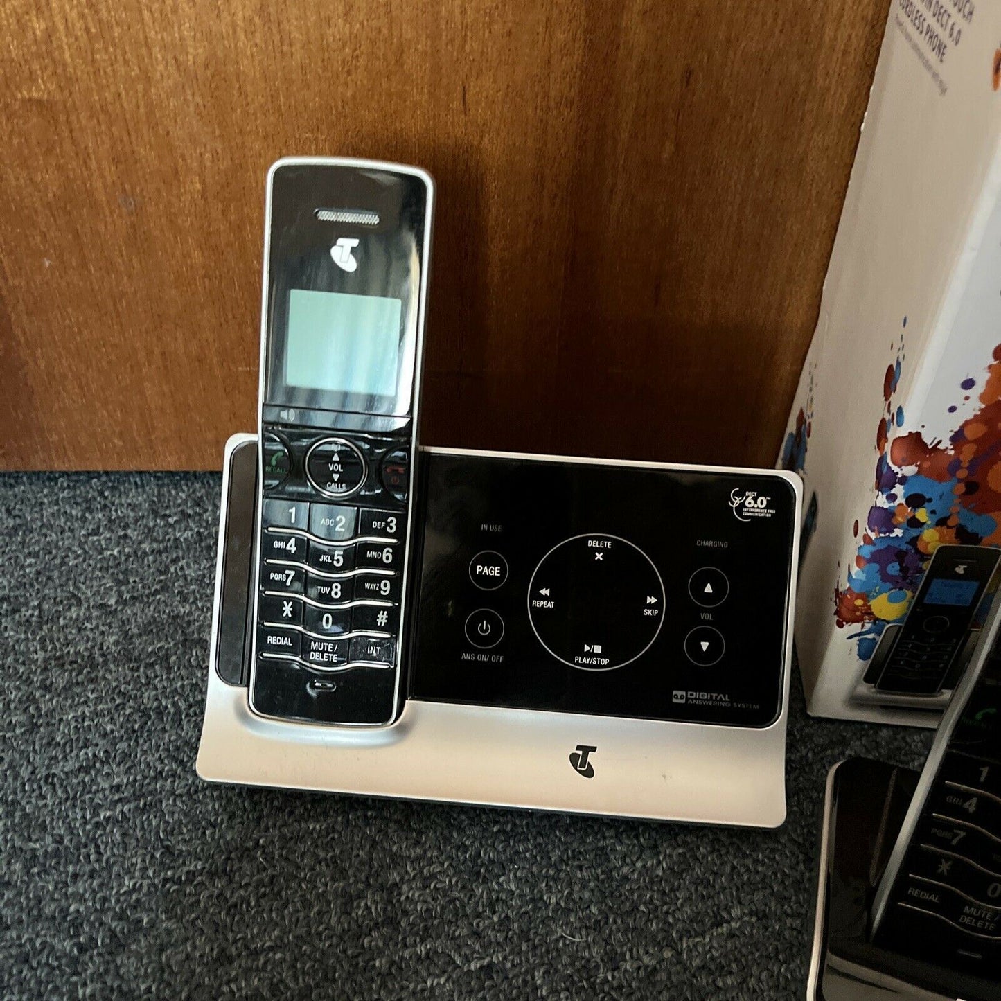 Telstra Slim Touch 9650 Twin Dect 6.0 Cordless Phone