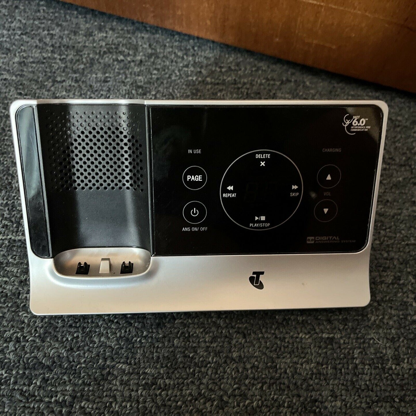 Telstra Slim Touch 9650 Twin Dect 6.0 Cordless Phone