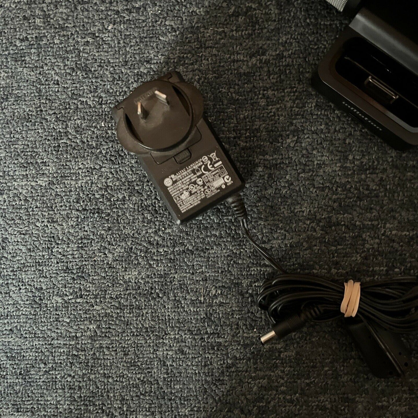 Altec Lansing inMotion im310 Compact 30-pin iPod iPhone Audio Dock