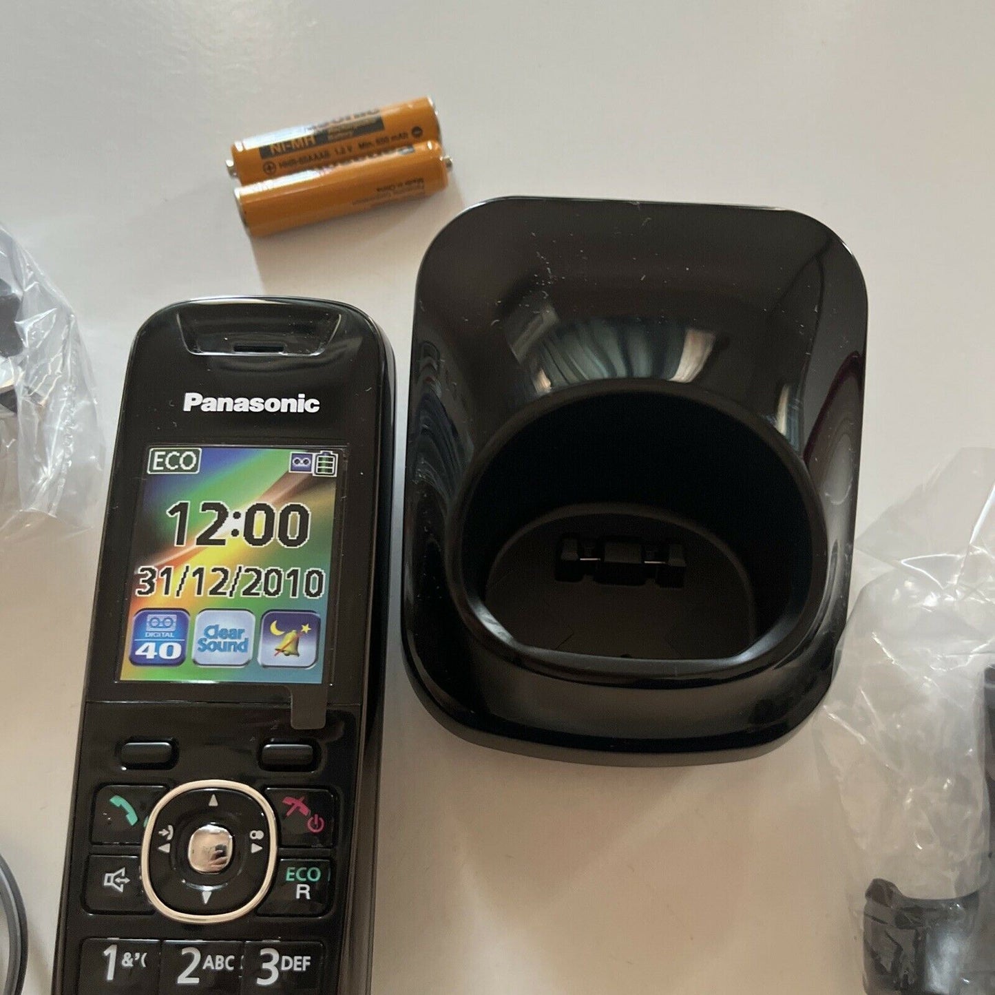 *New Never Used* Panasonic KX-TGA850AZ Handset & PNPC1012 Charging Base