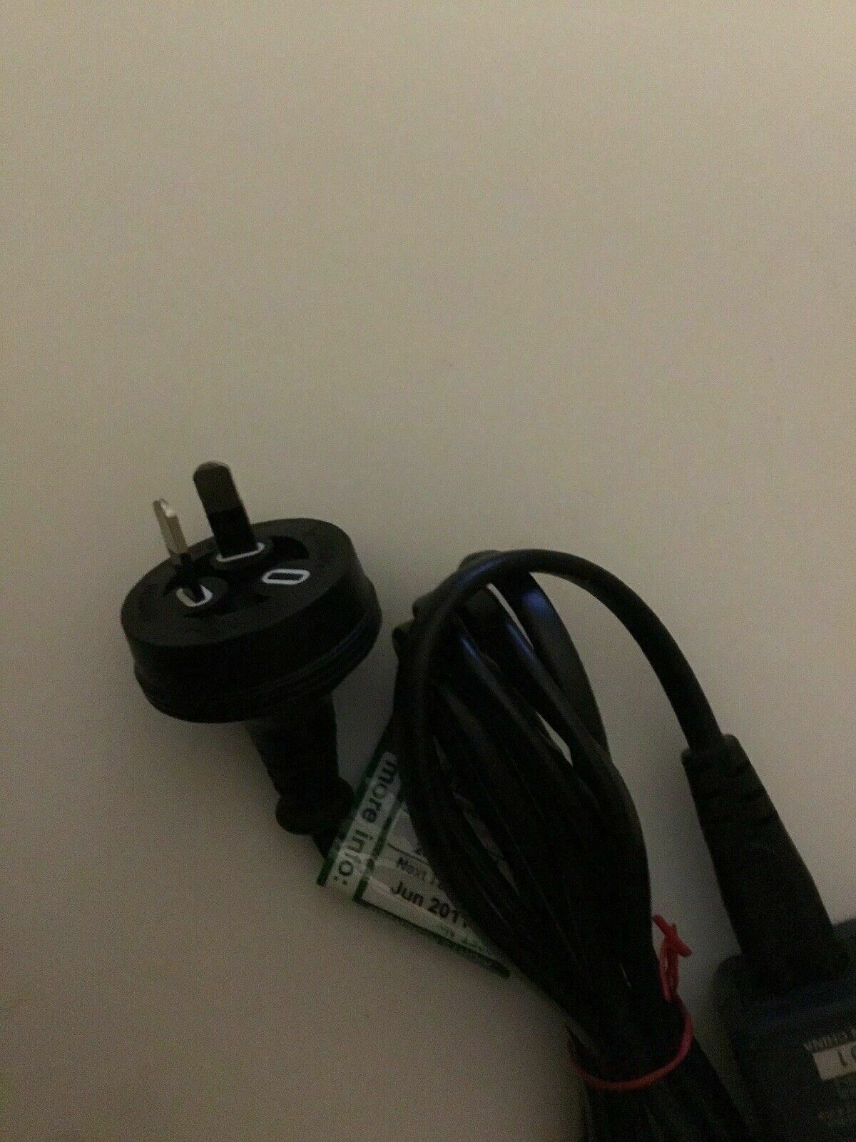 Genuine Original CANON CB-2LUE Camera Battery Charger and Cable