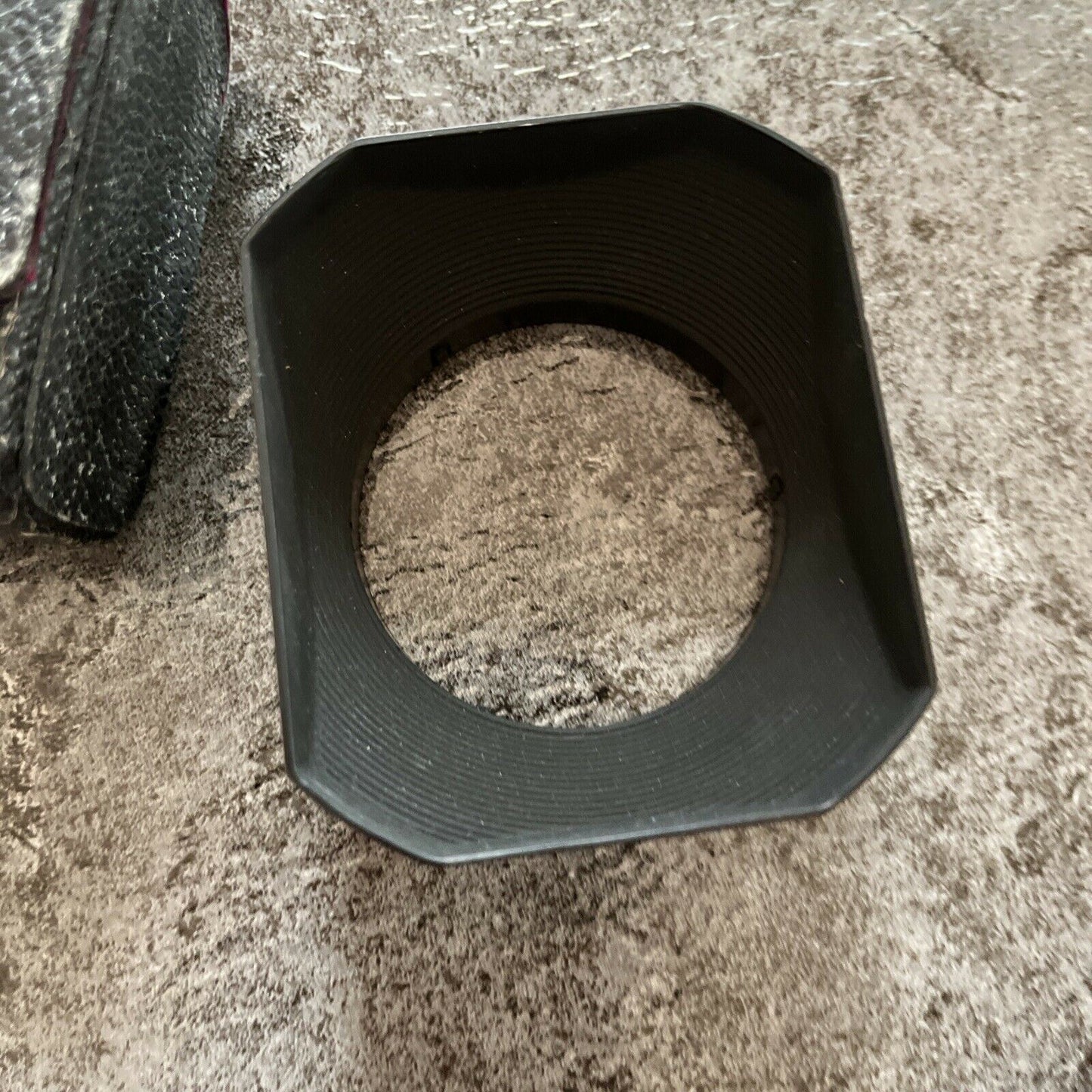 Pentax Asahi Lens Hood Takumar 1:3.5 28mm With Carrying Case