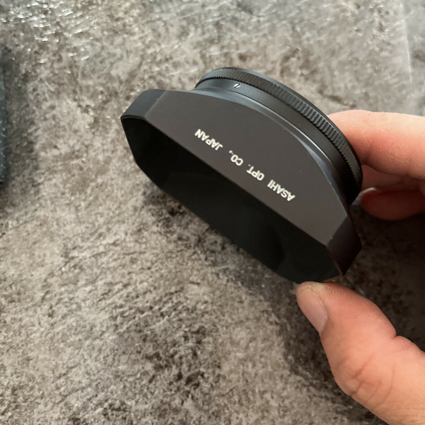 Pentax Asahi Lens Hood Takumar 1:3.5 28mm With Carrying Case