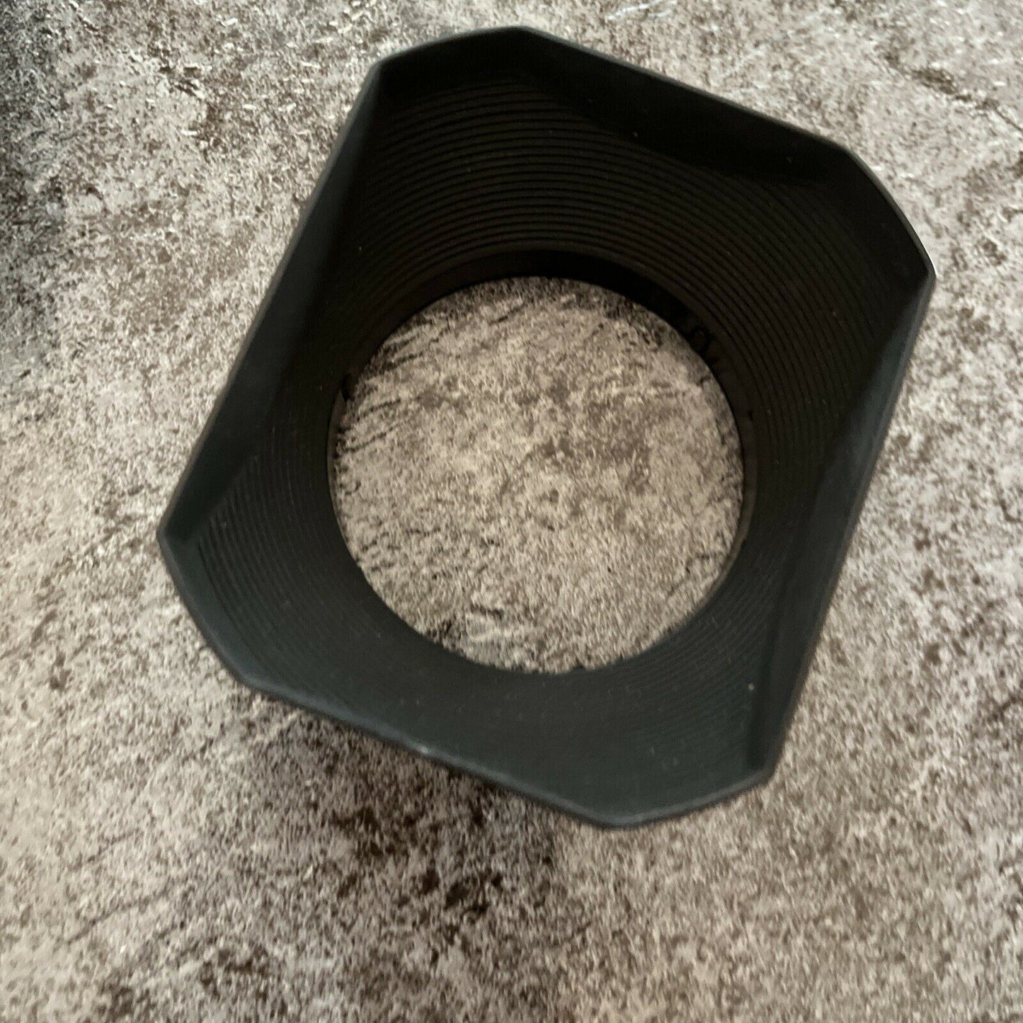 Pentax Asahi Lens Hood Takumar 1:3.5 28mm With Carrying Case