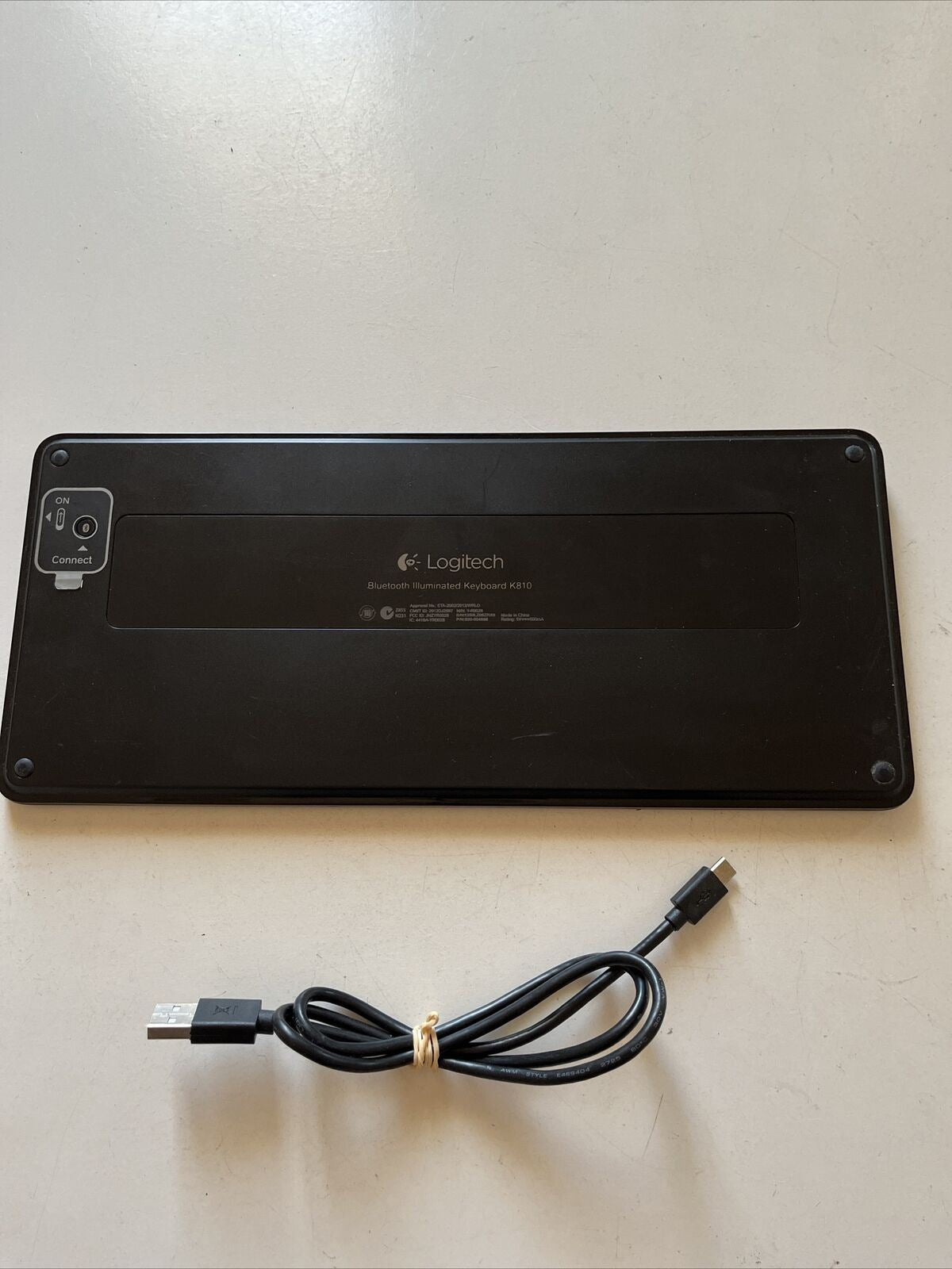Logitech Bluetooth Illuminated Keyboard K810