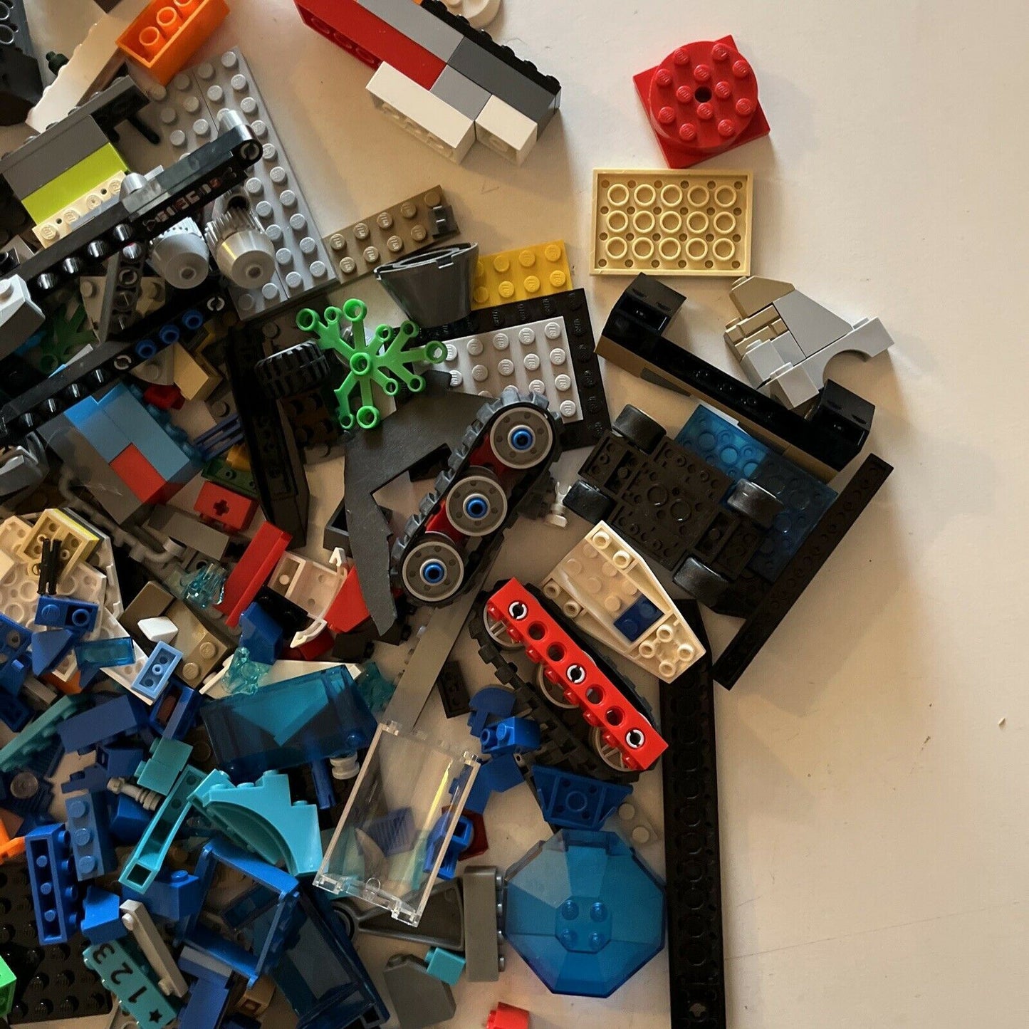 Lego Assorted Bulk Lot Wheels, Police 1025g