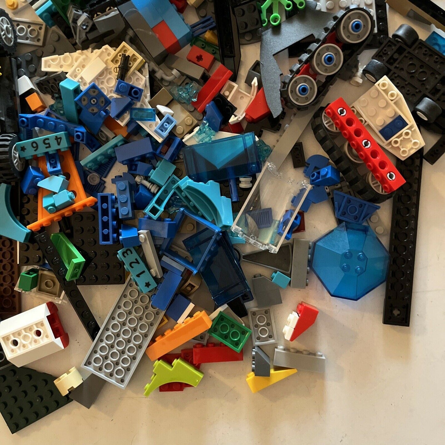 Lego Assorted Bulk Lot Wheels, Police 1025g