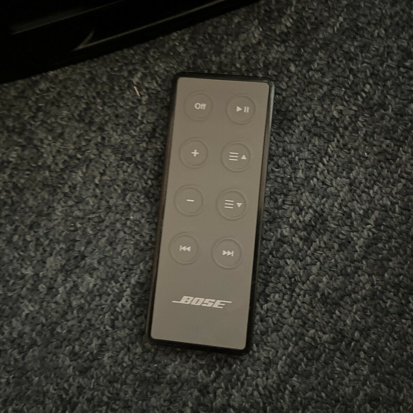 Bose SoundDock Portable Digital Music System With iPod 30-Pin Dock