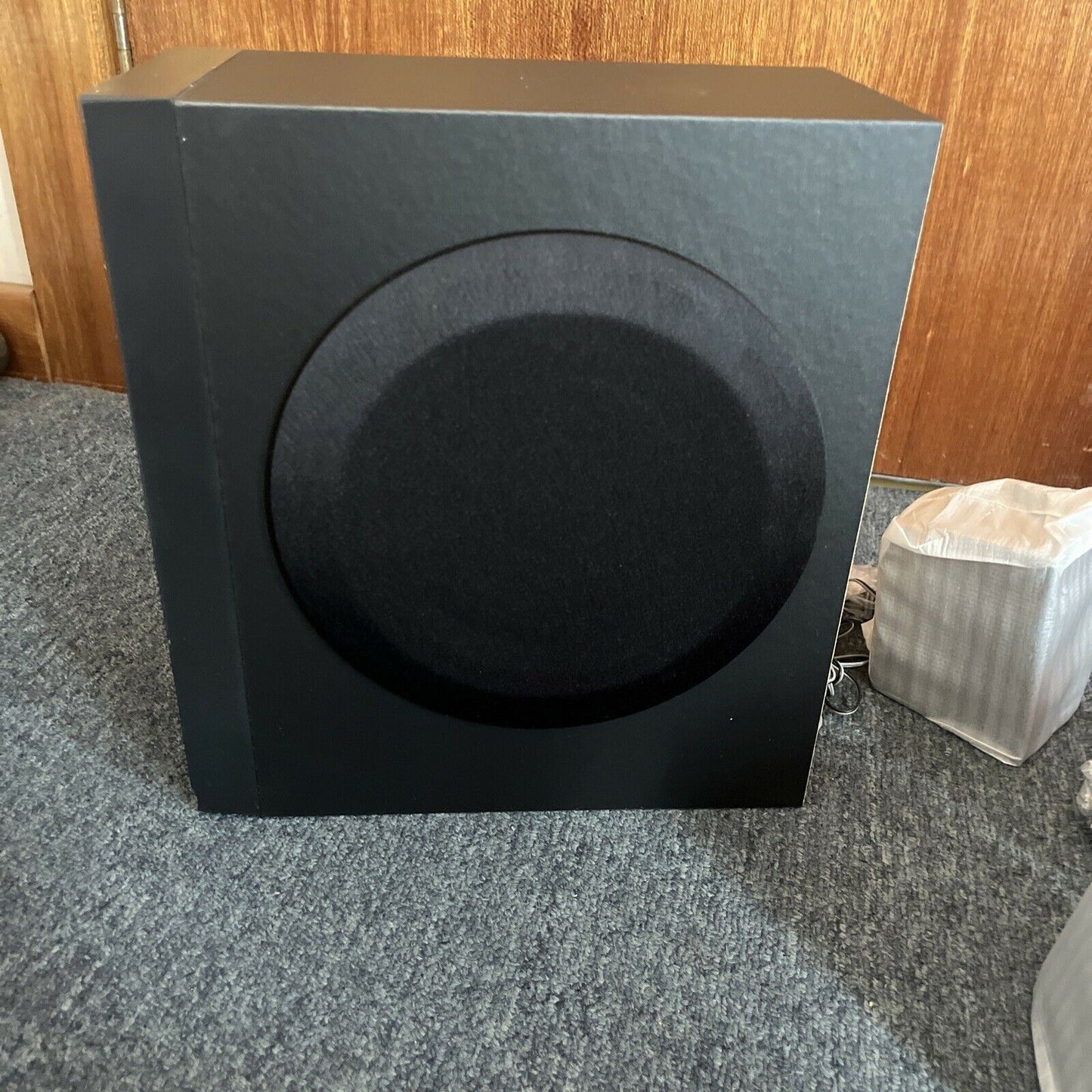 *New Never Used* 1x Sony SS-WS121 Subwoofer 5x Sony SS-TS121 Wired Speakers