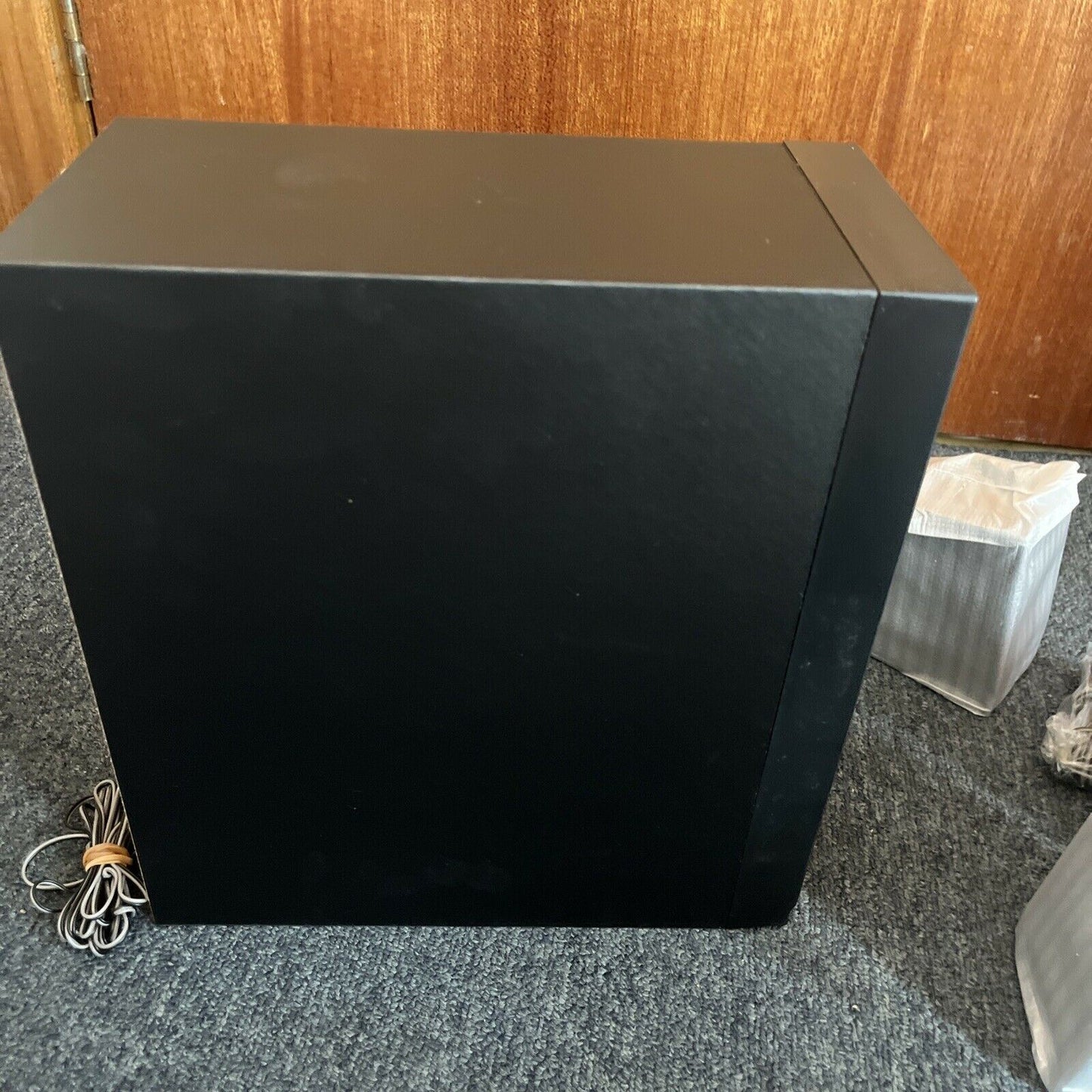 *New Never Used* 1x Sony SS-WS121 Subwoofer 5x Sony SS-TS121 Wired Speakers