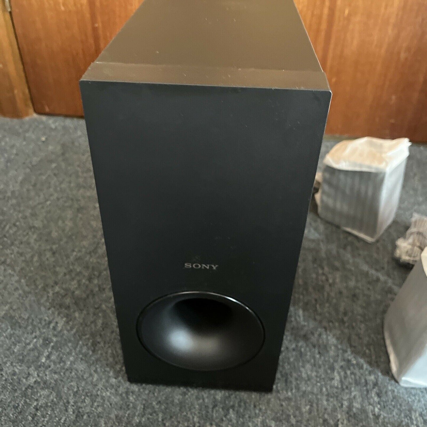 *New Never Used* 1x Sony SS-WS121 Subwoofer 5x Sony SS-TS121 Wired Speakers