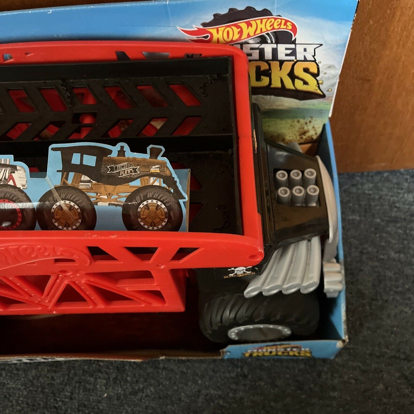 Hot Wheels 1:64 Monster Mover Truck 16" Long 9" Tall FYK13 2018 Mattel