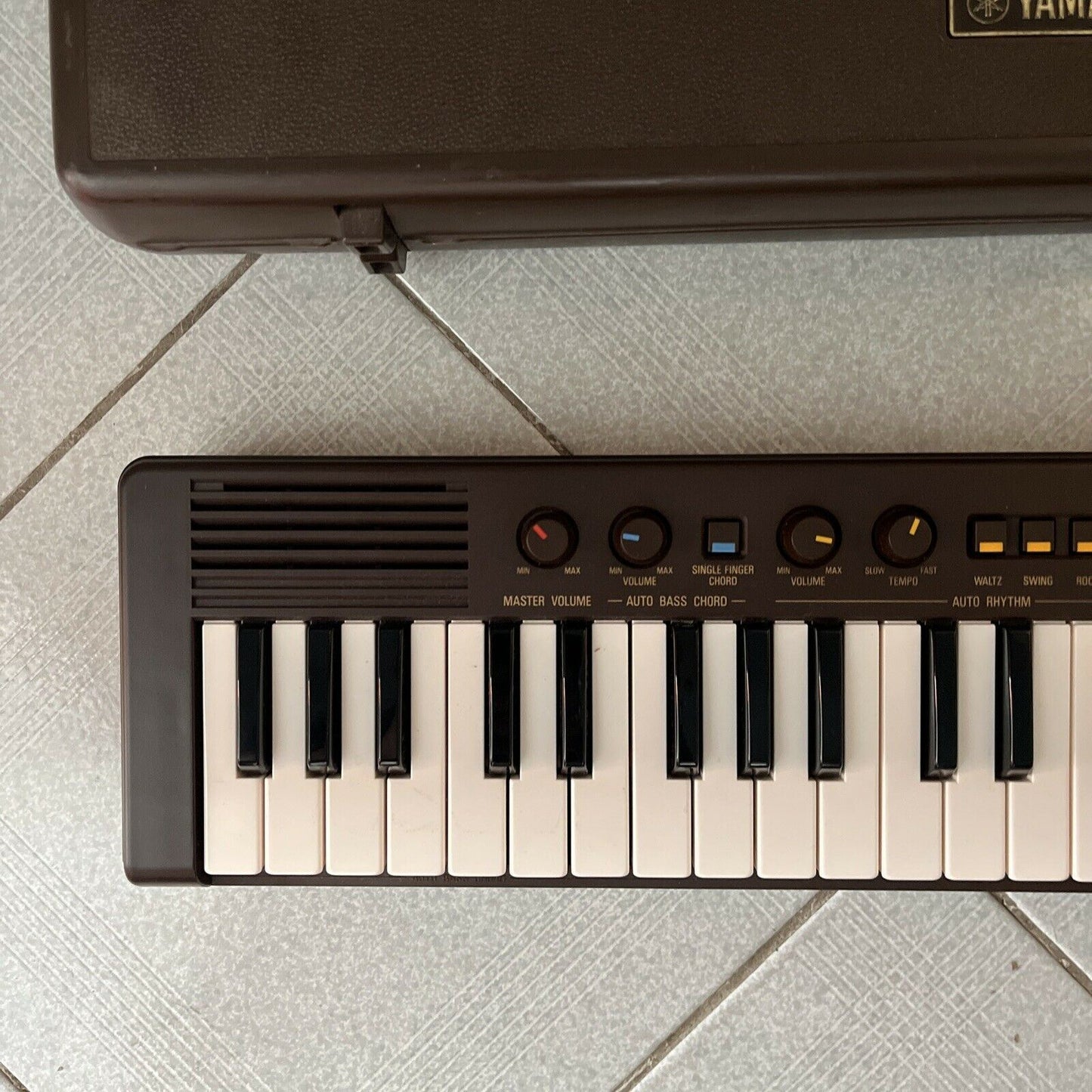 Yamaha Portasound PS-3 Portable Keyboard with Case *For parts or repair only*