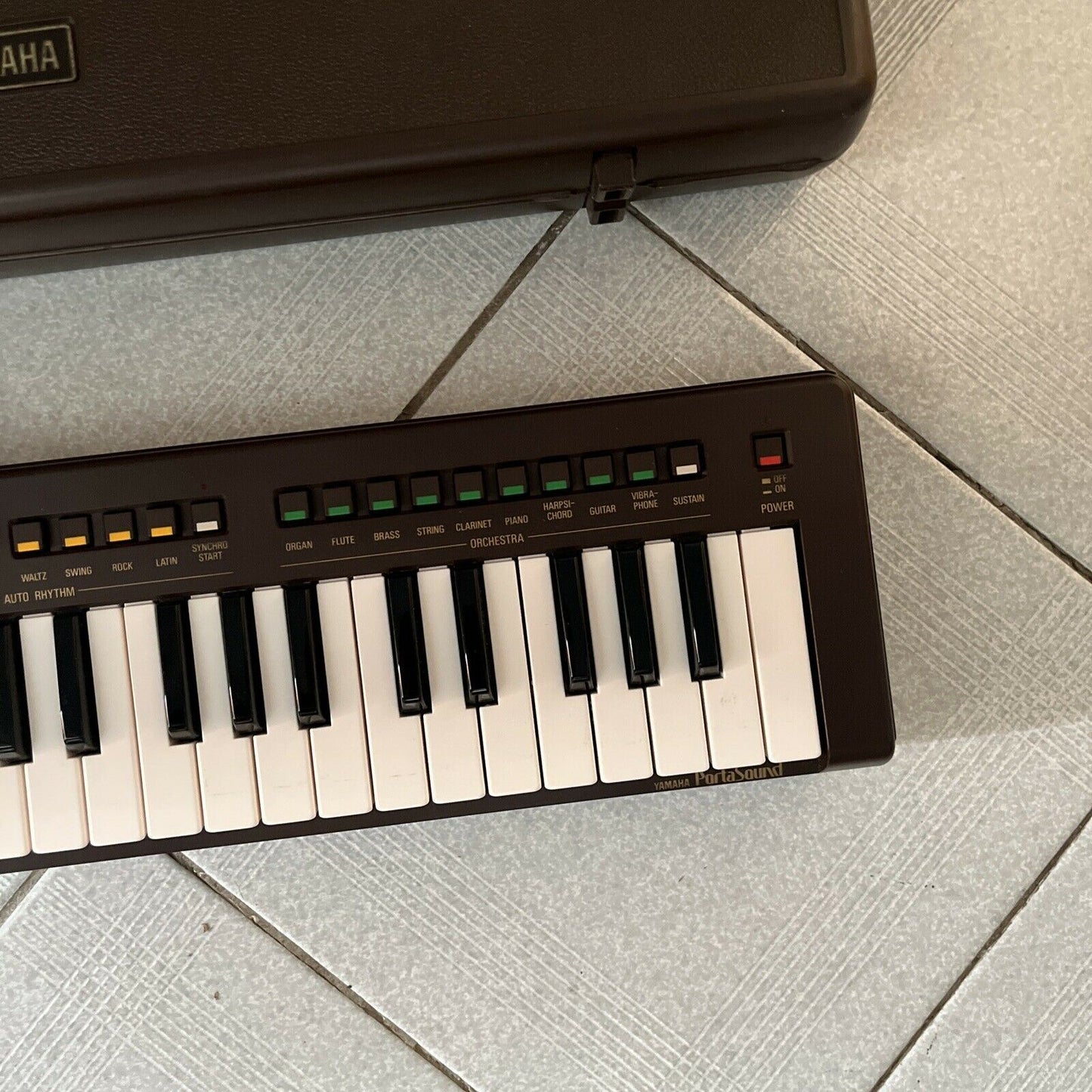 Yamaha Portasound PS-3 Portable Keyboard with Case *For parts or repair only*