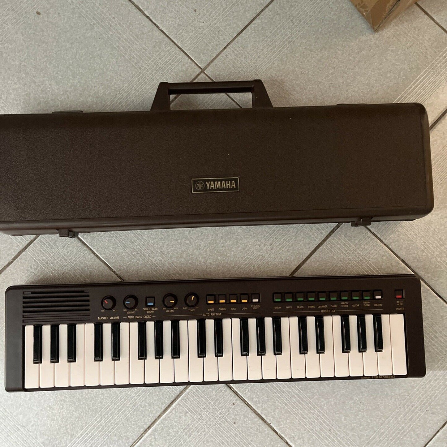 Yamaha Portasound PS-3 Portable Keyboard with Case *For parts or repair only*