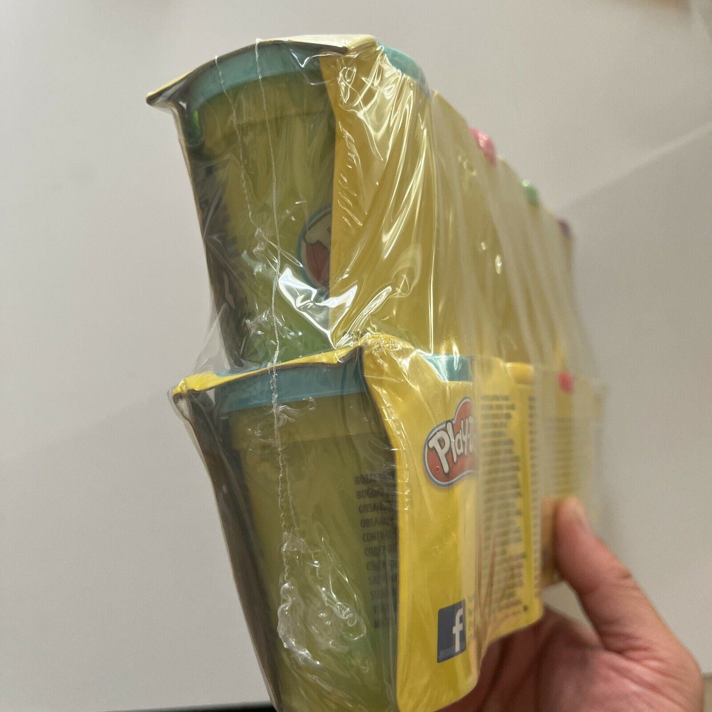 *New Sealed* Play-Doh Tub 8 Pack