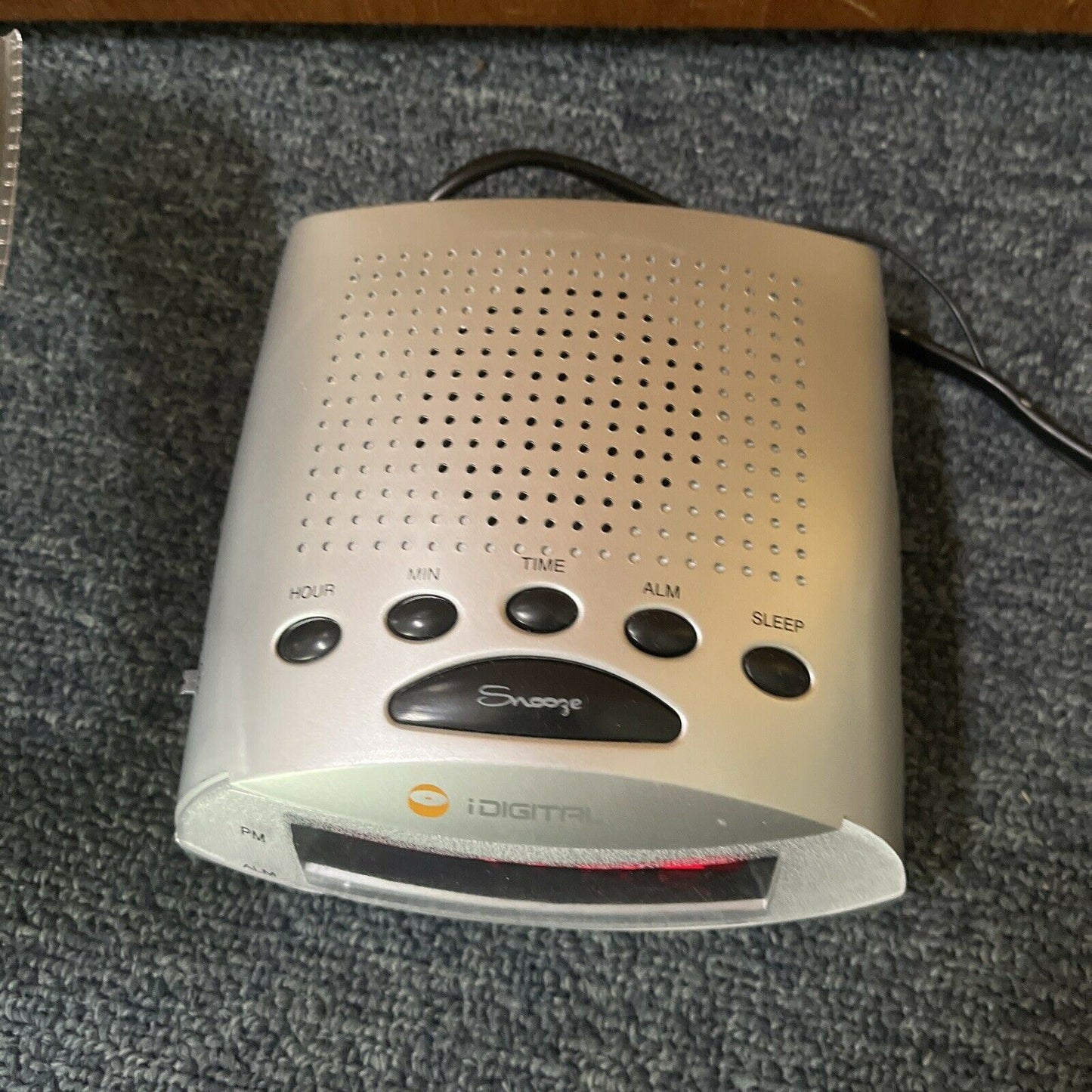 iDigital Alarm Clock Radio AM/FM Model 299