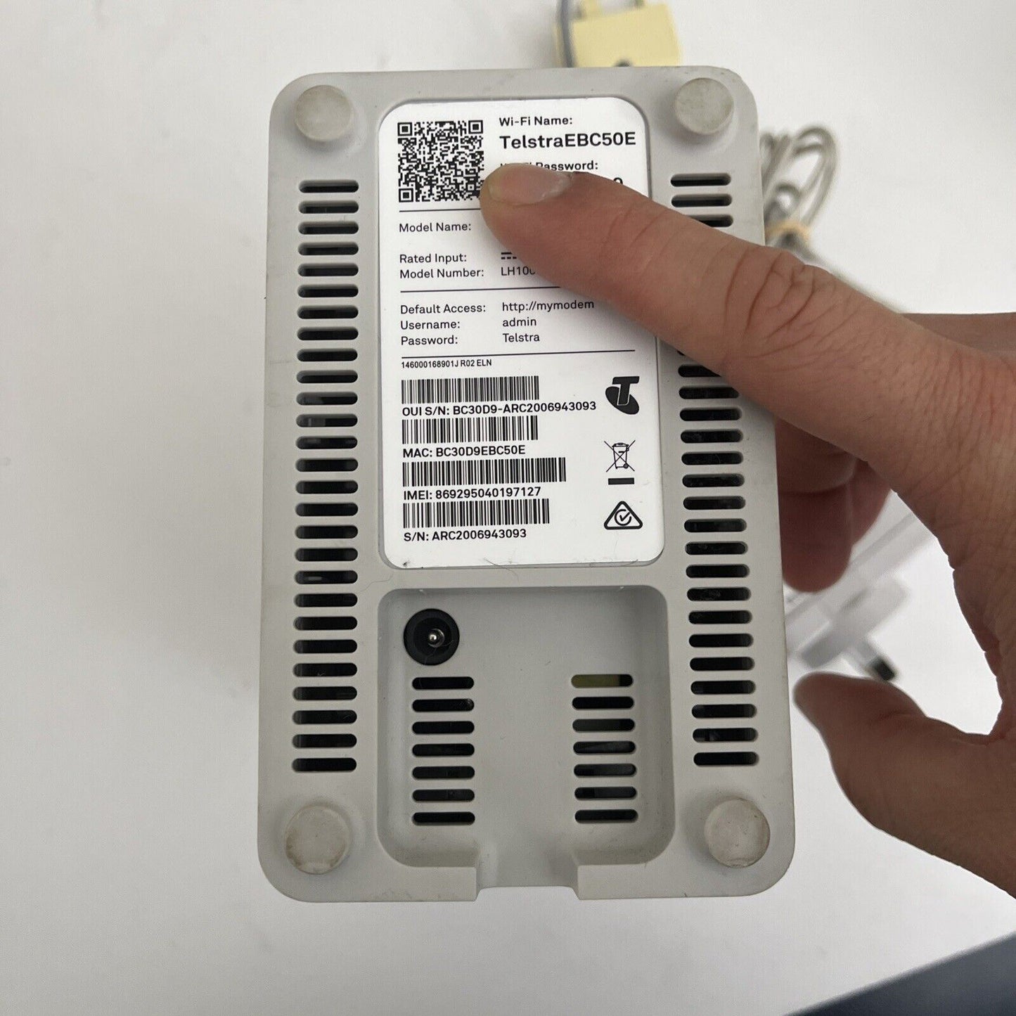 Telstra Smart Modem Gen 2 with Voice Back up Model LH1000