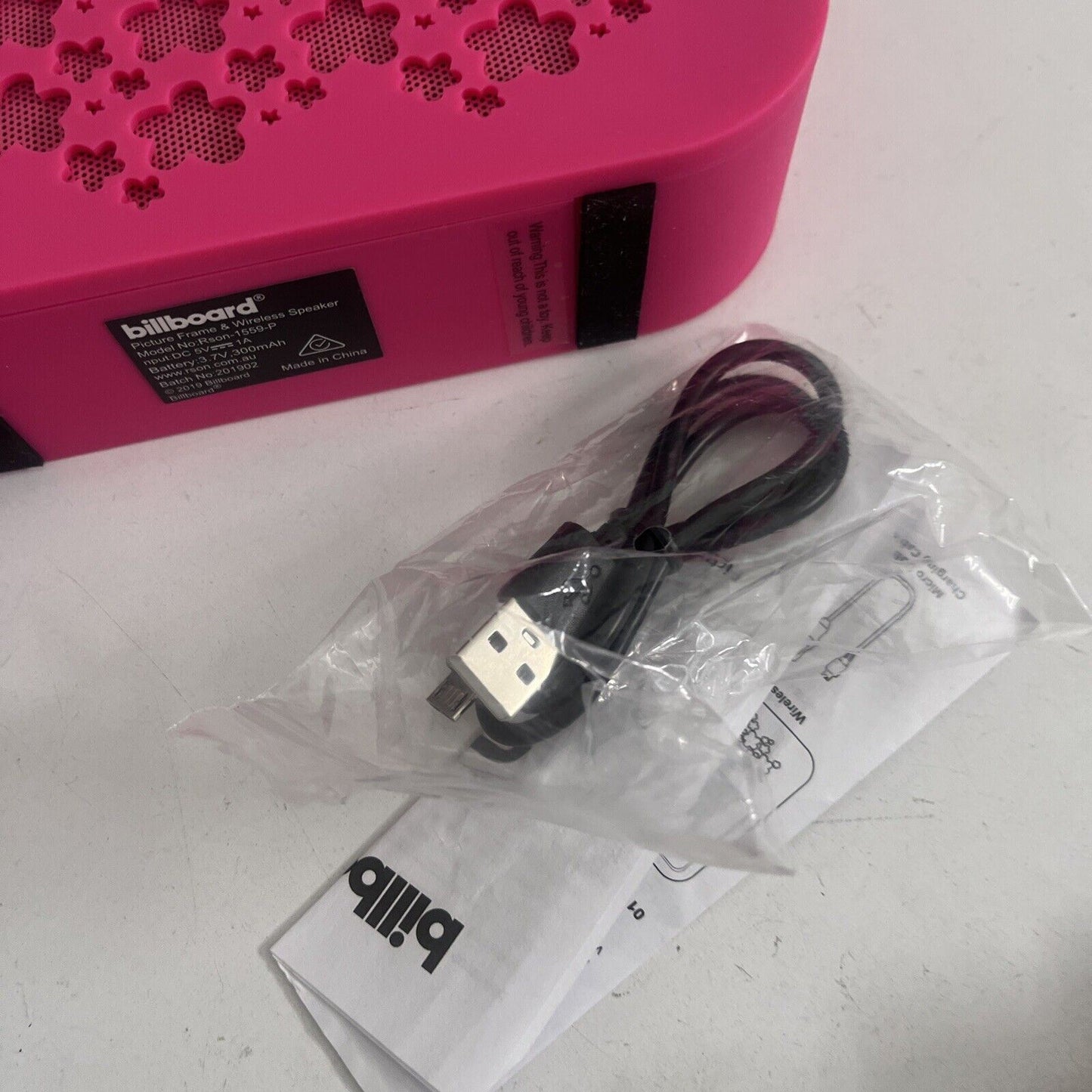 Billboard Bluetooth Wireless Speaker Picture Frame 4x6 Pink *Opened Never Used*
