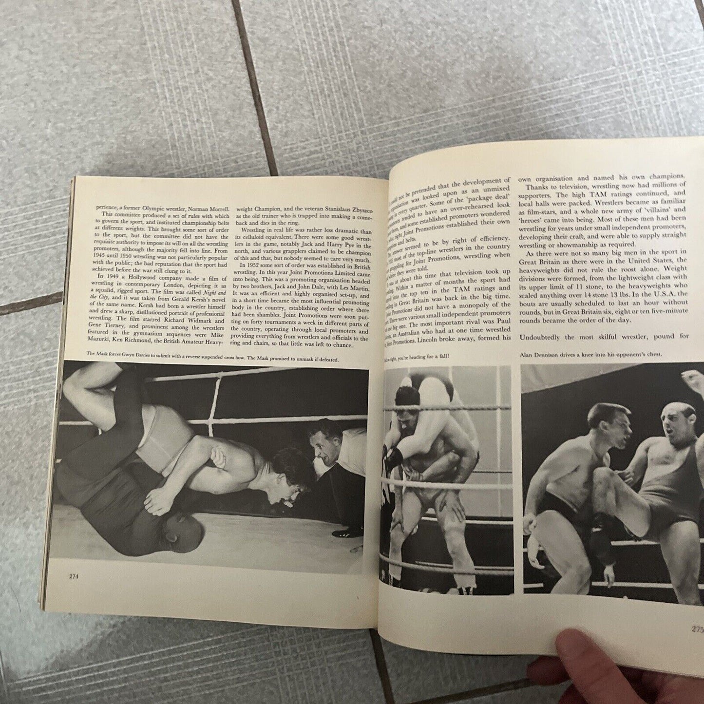 A Pictorial History of Wrestling by Graeme Kent 1968