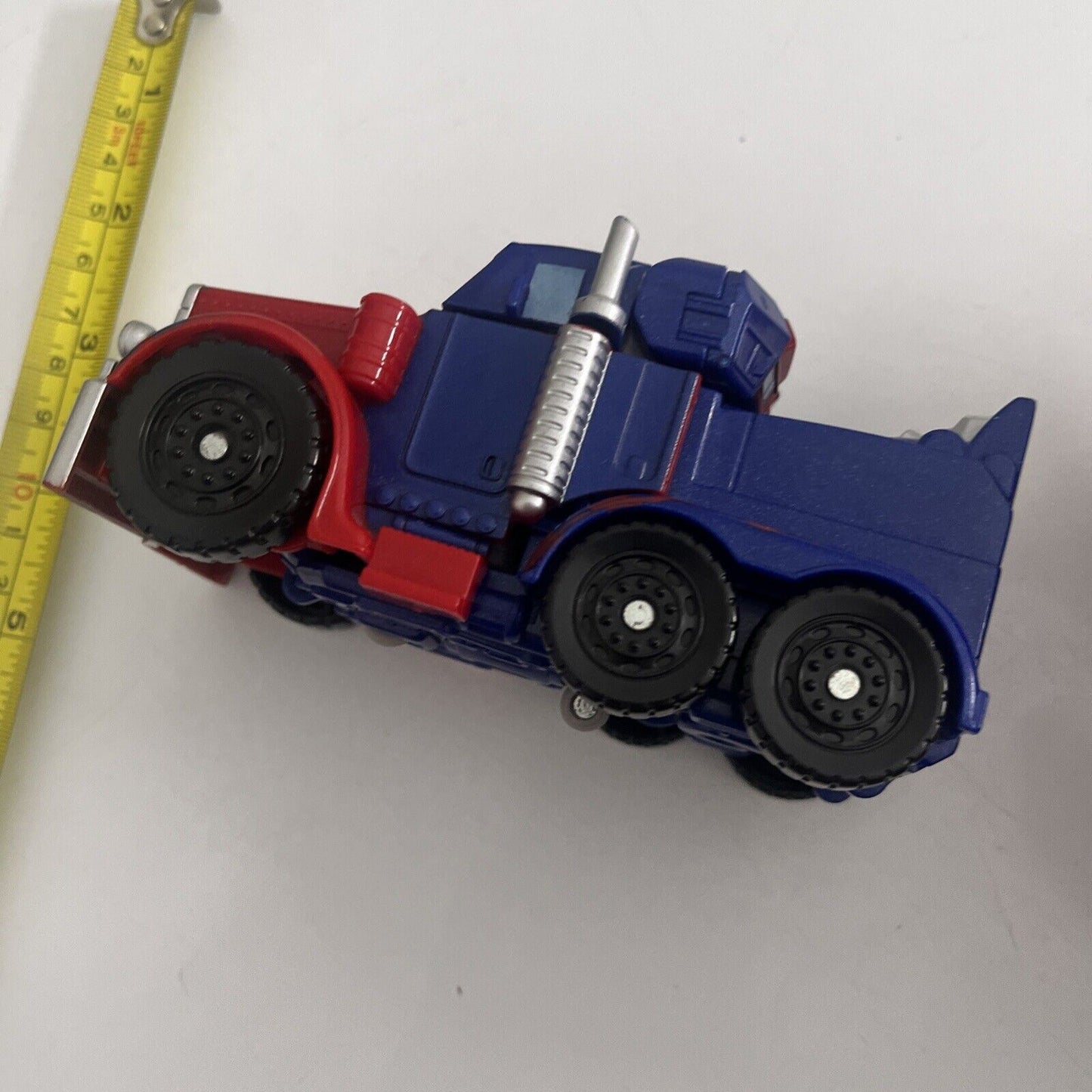 Optimus Prime Transformers 4.5" Action Figure Hasbro 2008 C1525A