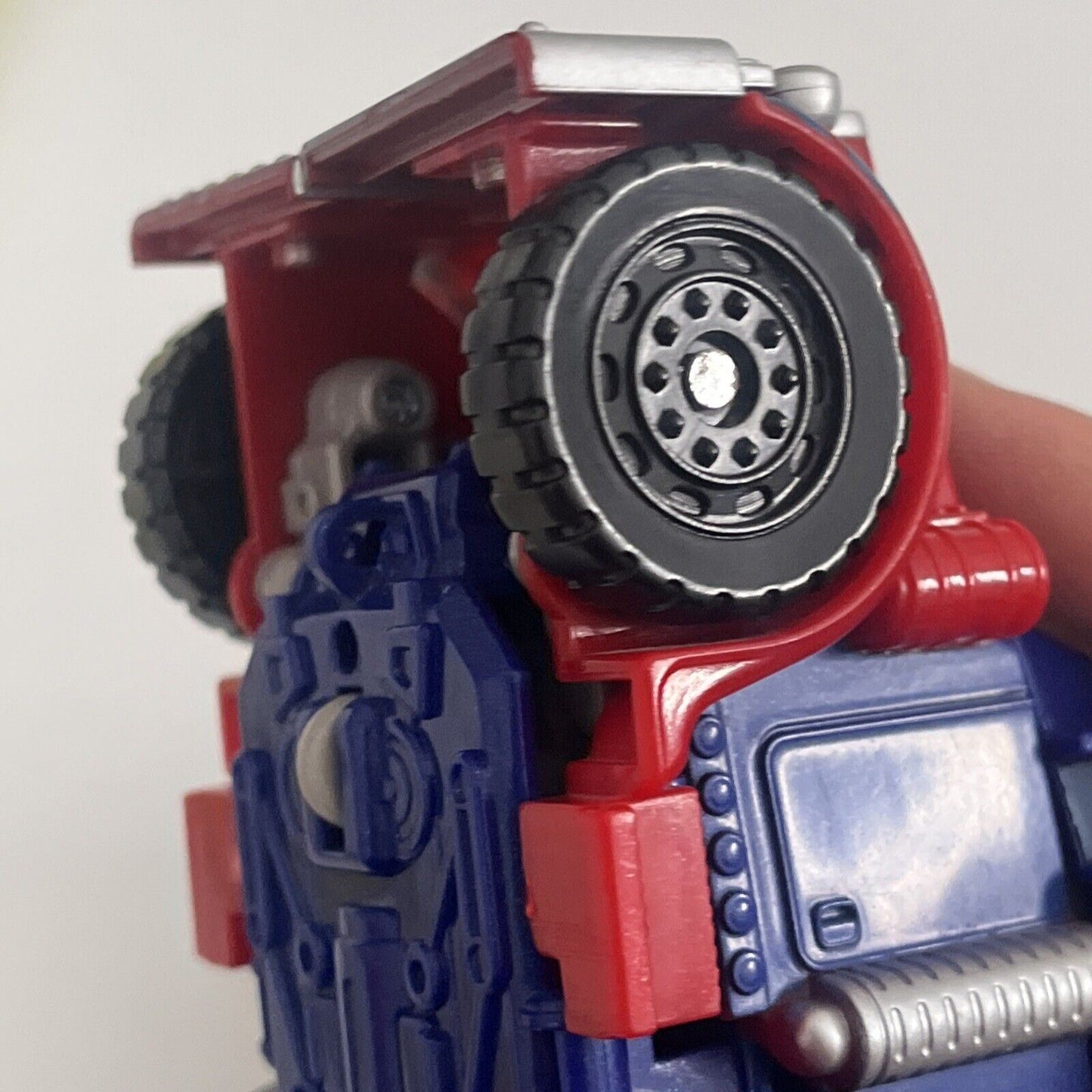 Optimus Prime Transformers 4.5" Action Figure Hasbro 2008 C1525A