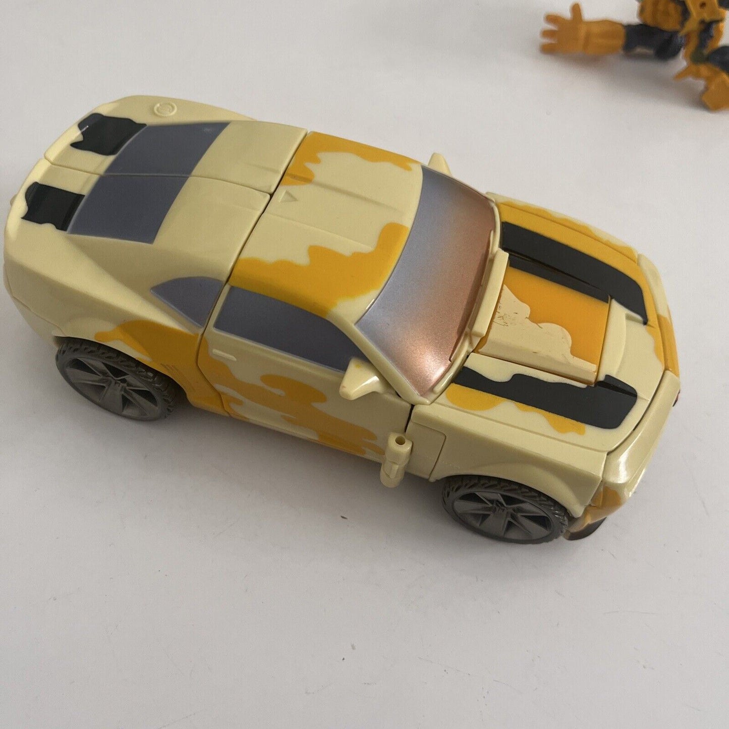 Bumblebee Transformers 7" Action Figure 2006 Hasbro *missing arms* & 2" 2006