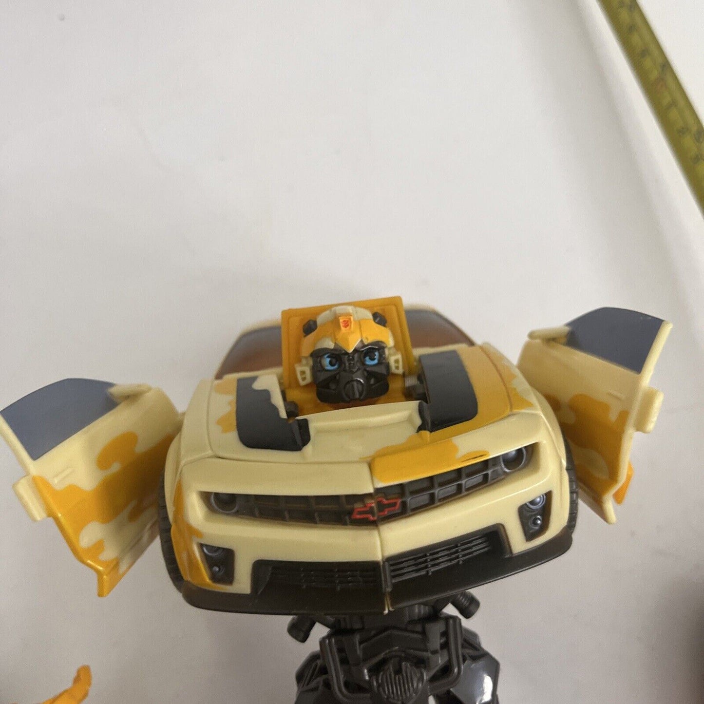 Bumblebee Transformers 7" Action Figure 2006 Hasbro *missing arms* & 2" 2006