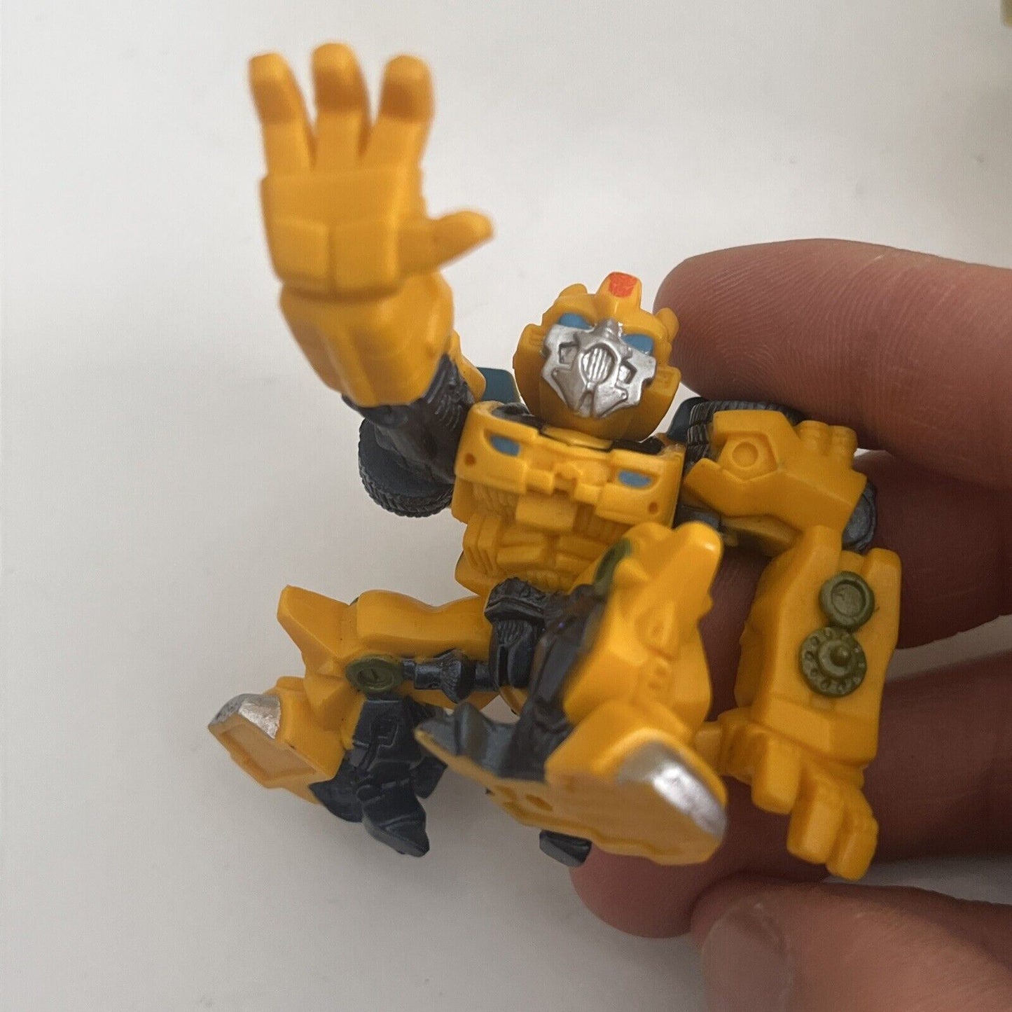 Bumblebee Transformers 7" Action Figure 2006 Hasbro *missing arms* & 2" 2006