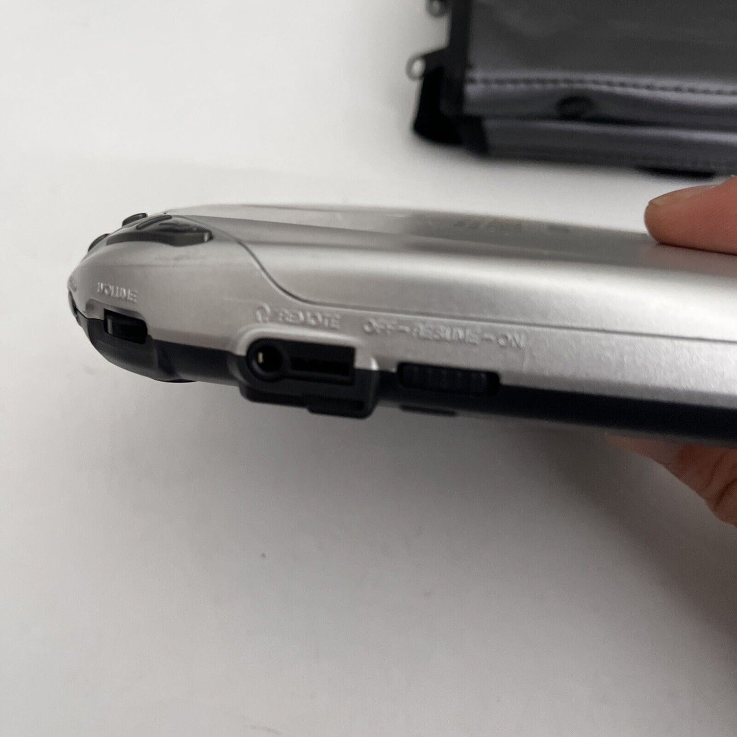 Sony Discman D-E446CK Portable CD Player Carrying Case *for parts or repair*