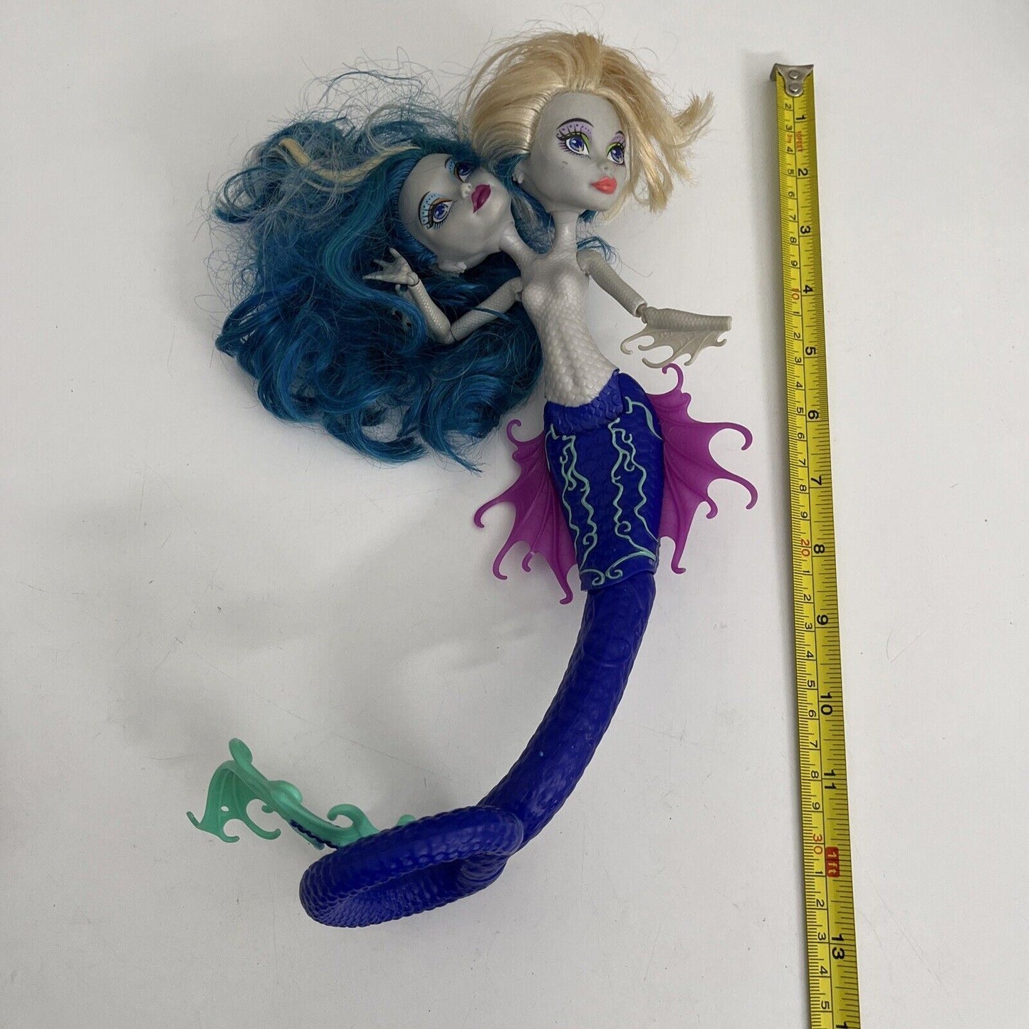 Monster High Scarrier Reef Peri & Pearl Serpentine Mermaid Doll 2014 Mattel