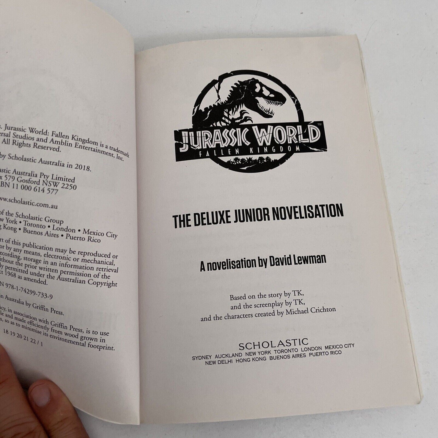 Jurassic World: Fallen Kingdom (Paperback, 2018)