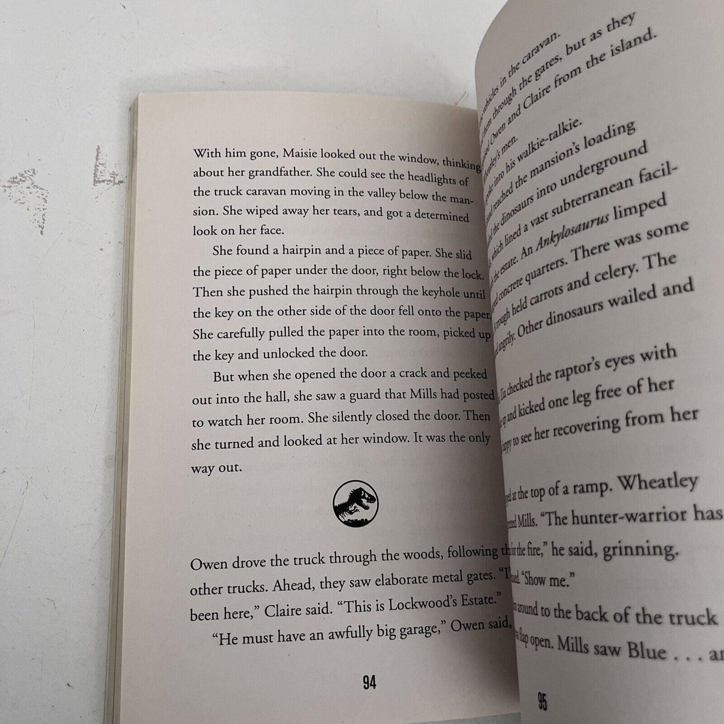 Jurassic World: Fallen Kingdom (Paperback, 2018)