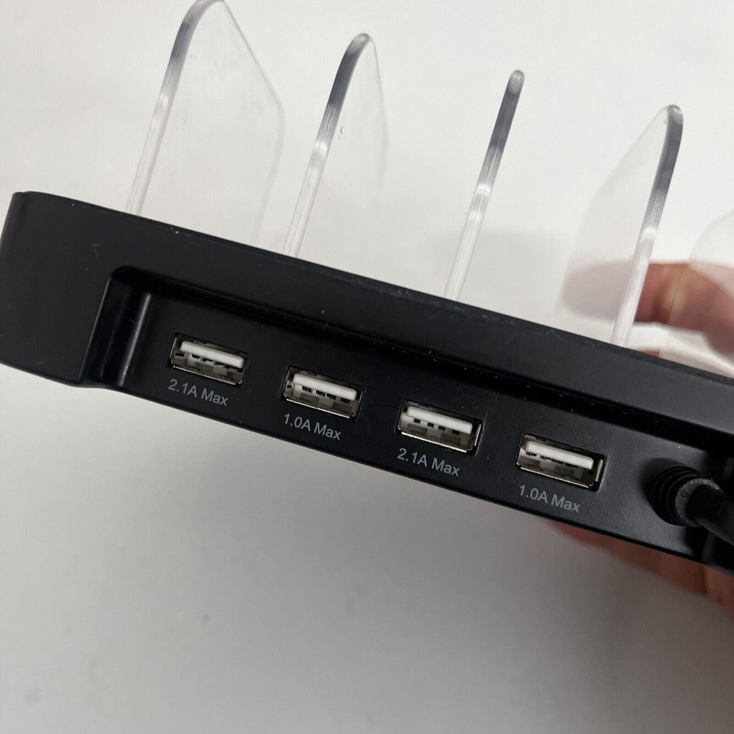 Target 4-Port Charging Station FAC-602A