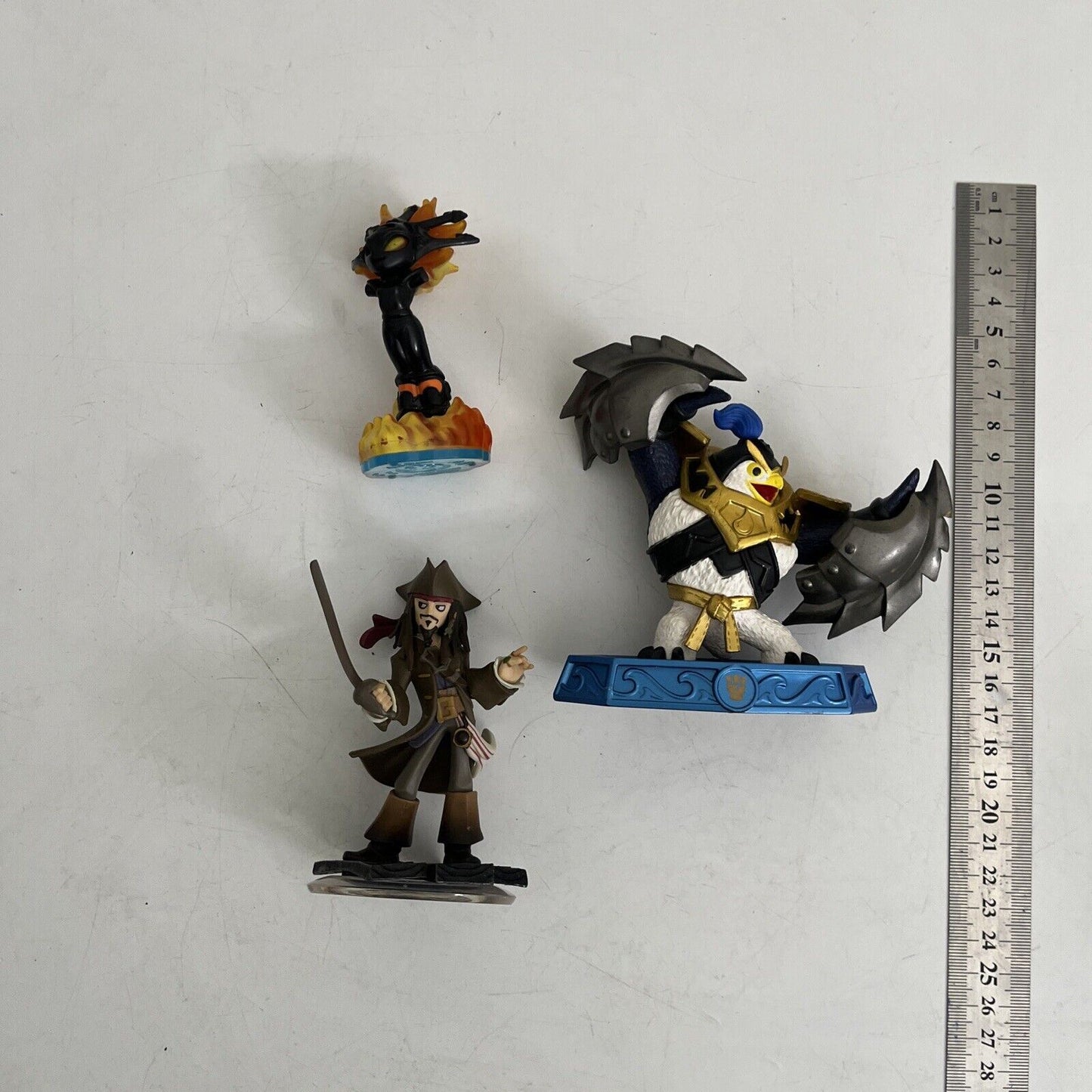 3x Skylanders: Lightcore Smolderdash, Jack Sparrow, Sensei Master King Pen